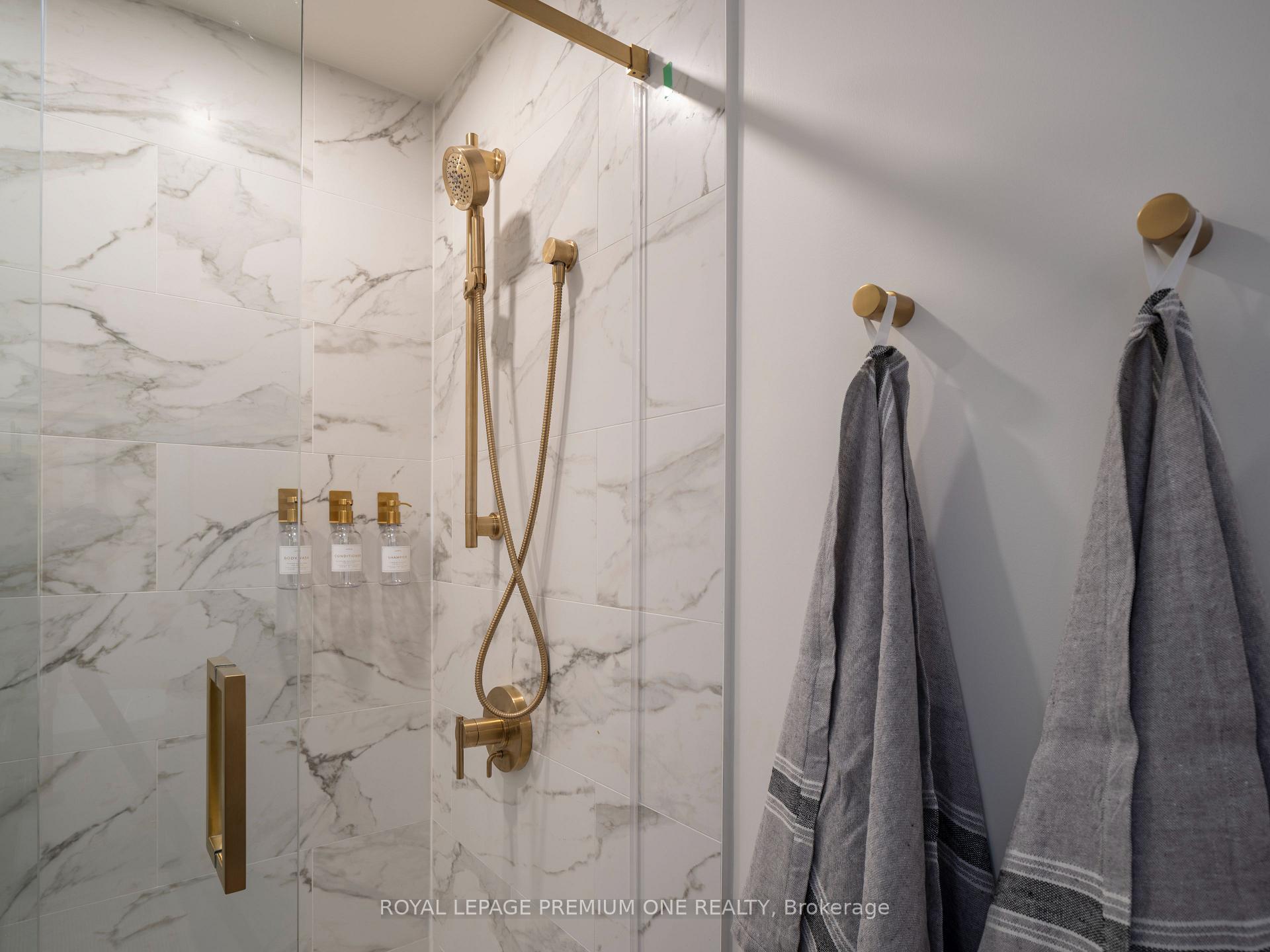 Photo 35 of 20 Earlington Avenue, Etobicoke, Kingsway South — HOMEH