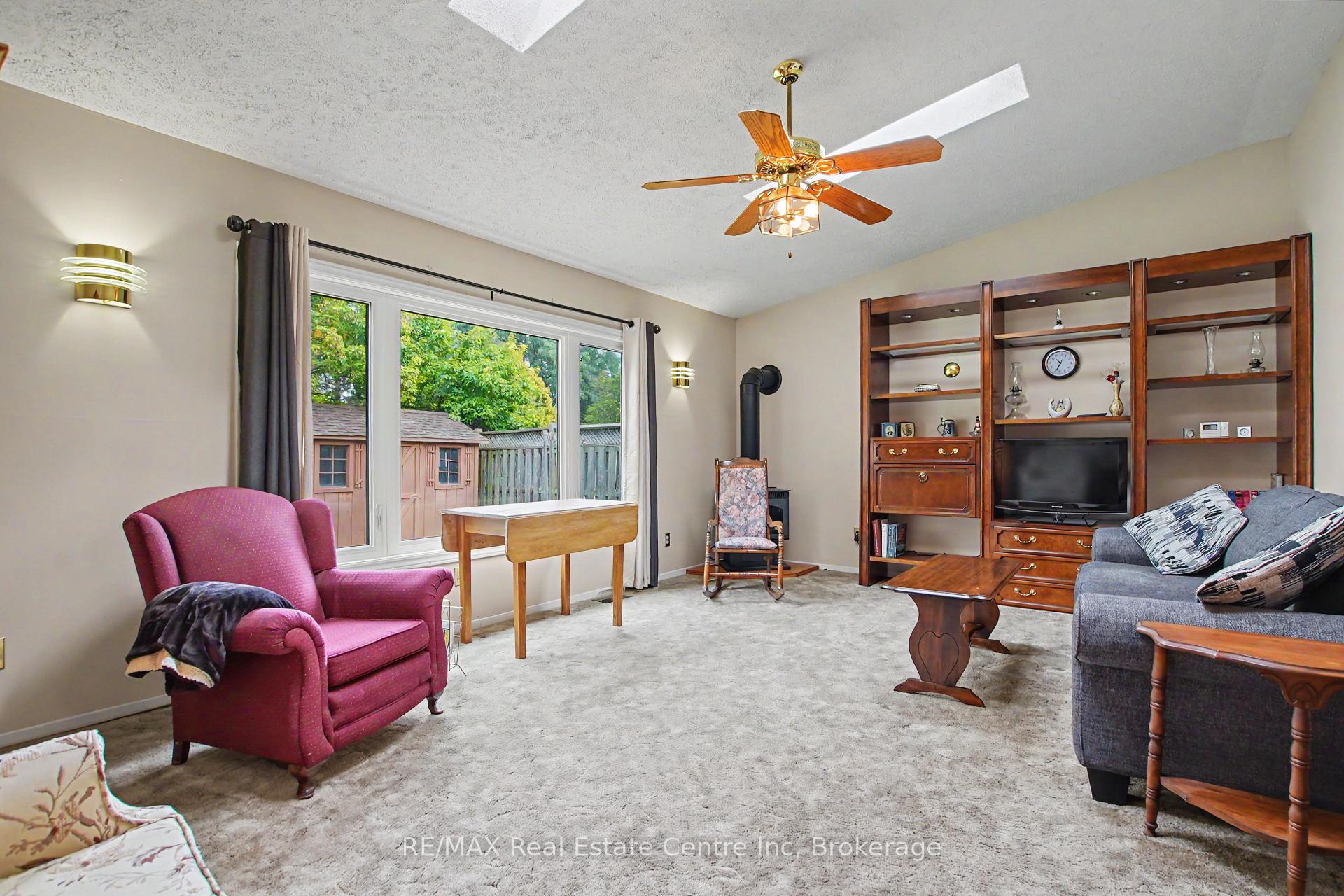 Photo 16 of 78 Rolling Meadows Drive, Kitchener, Forest Heights — HOMEH