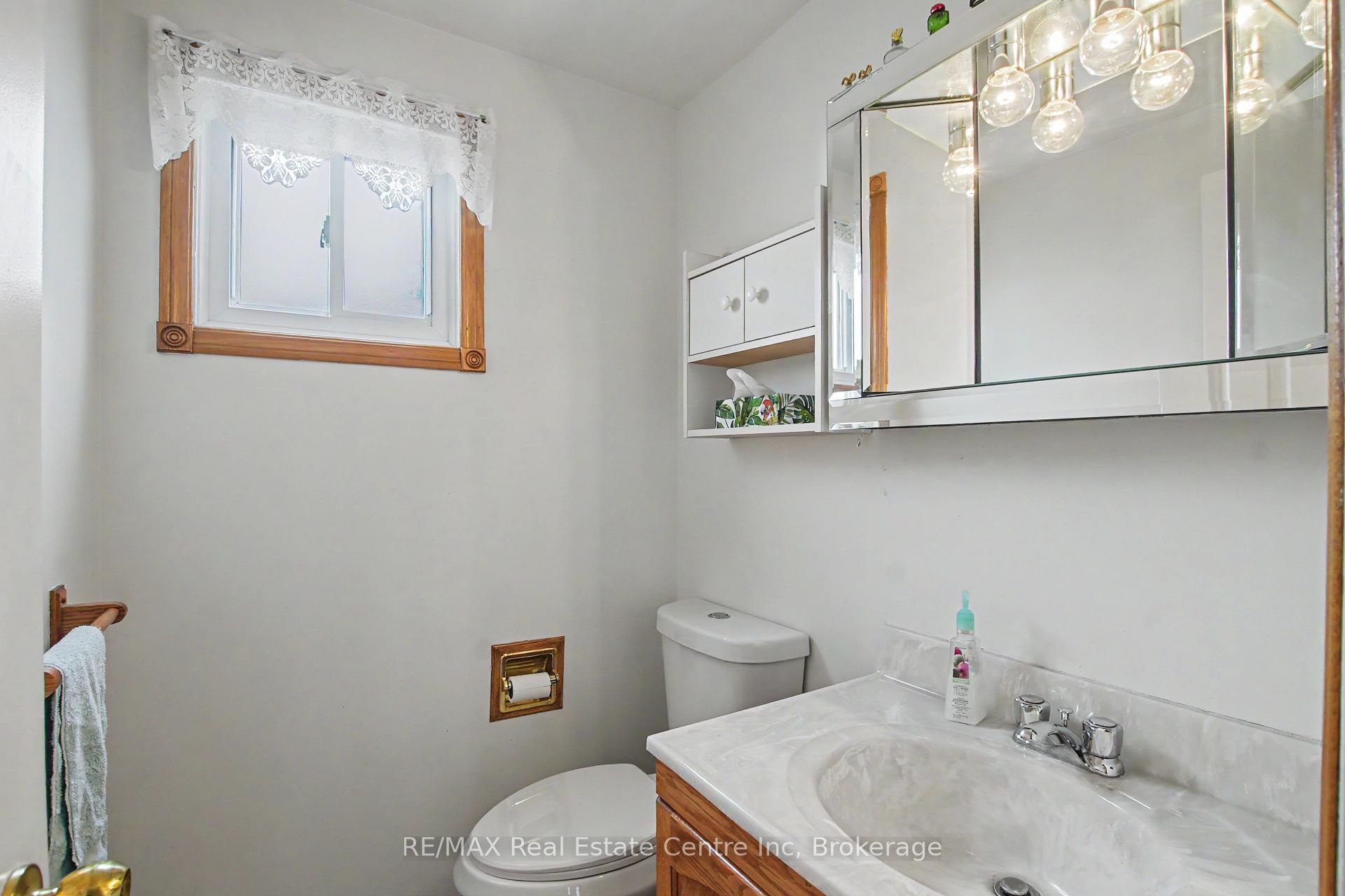 Photo 20 of 78 Rolling Meadows Drive, Kitchener, Forest Heights — HOMEH