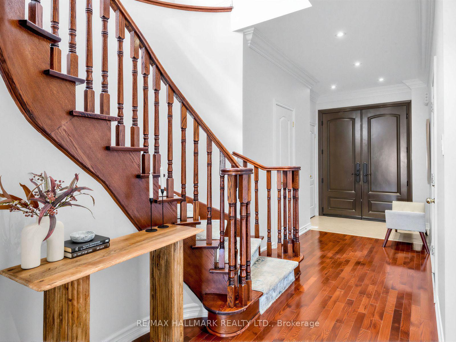 Photo 5 of 37 Cherry Bush Road, Vaughan, Patterson — HOMEH