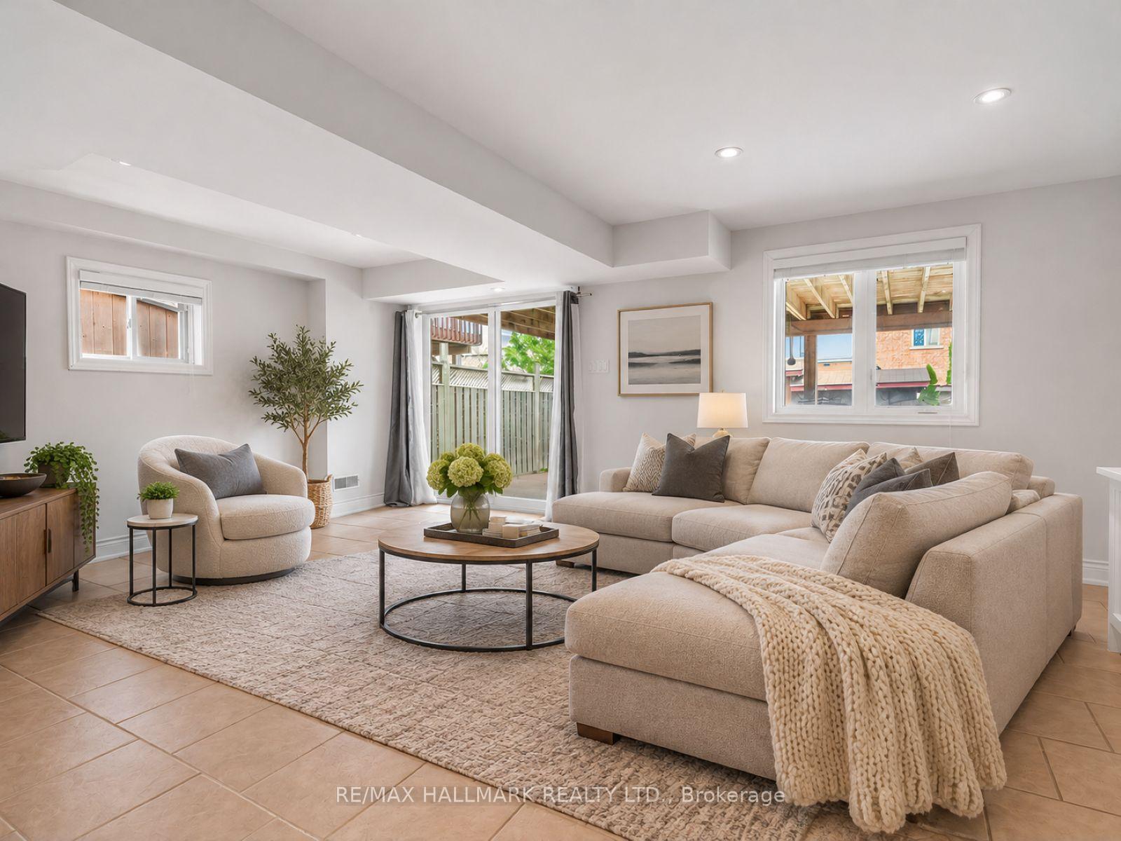 Photo 37 of 37 Cherry Bush Road, Vaughan, Patterson — HOMEH