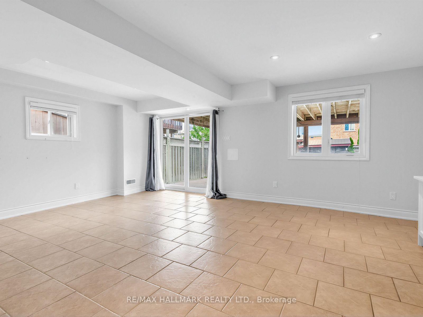 Photo 38 of 37 Cherry Bush Road, Vaughan, Patterson — HOMEH