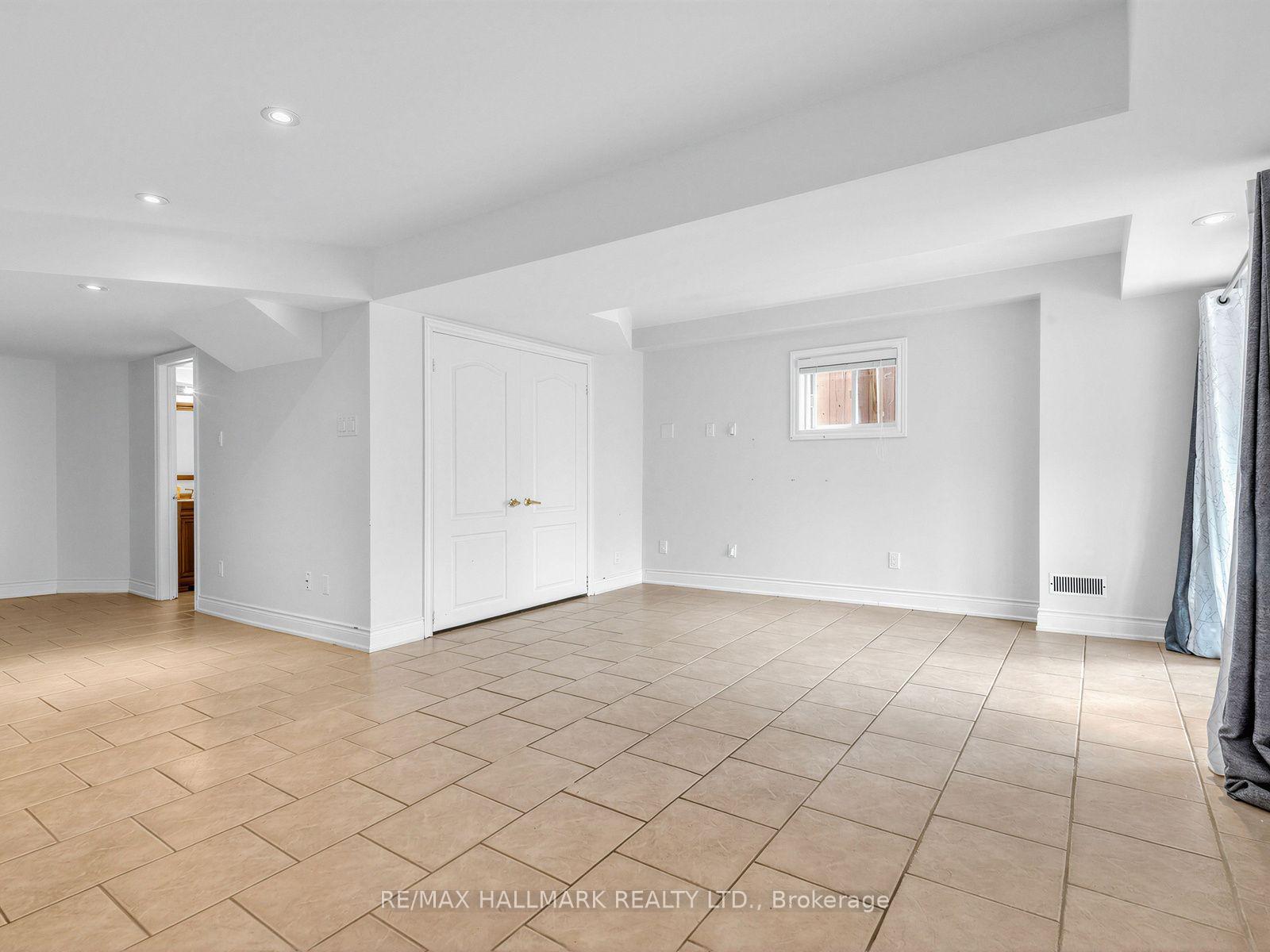 Photo 39 of 37 Cherry Bush Road, Vaughan, Patterson — HOMEH