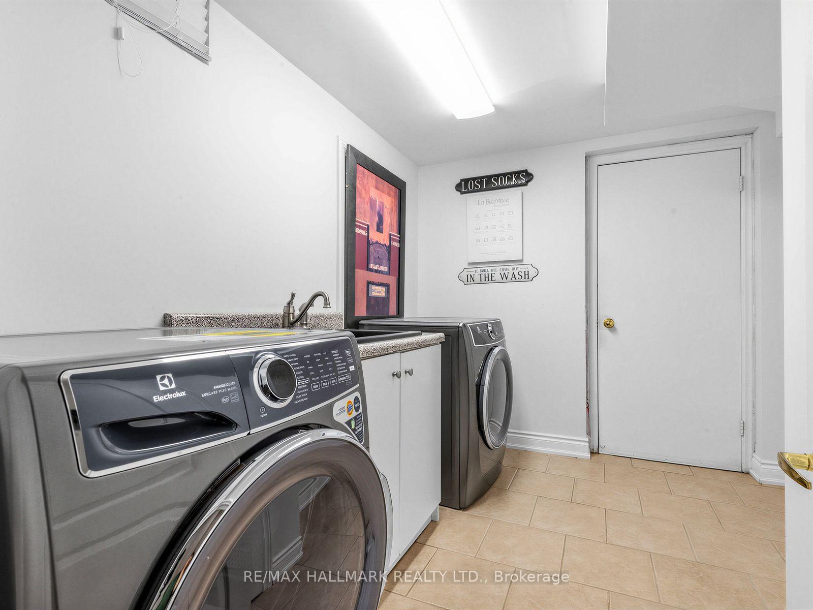 Photo 41 of 37 Cherry Bush Road, Vaughan, Patterson — HOMEH