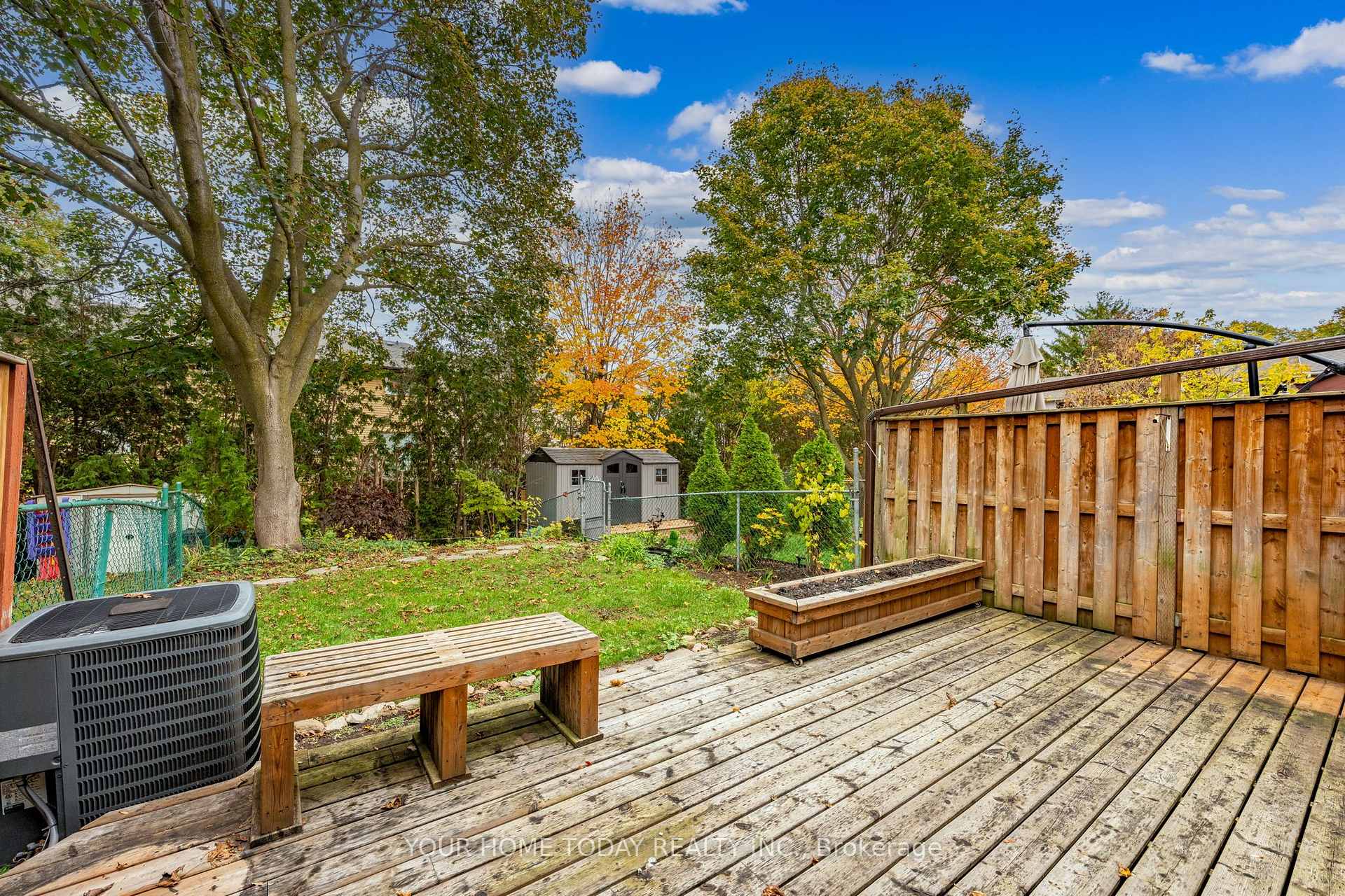 Photo 37 of 135 John Street, Halton Hills, Georgetown — HOMEH