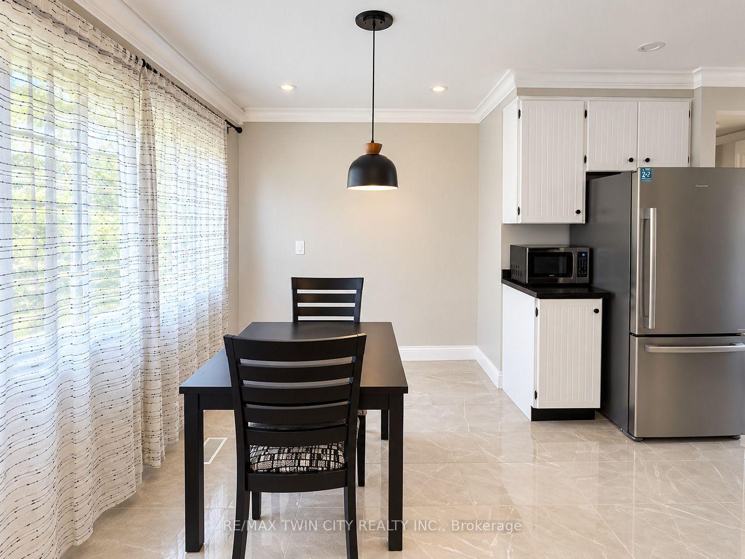 Photo 4 of Unit 100, 30 Green Valley Drive, Kitchener, Pioneer Park — HOMEH