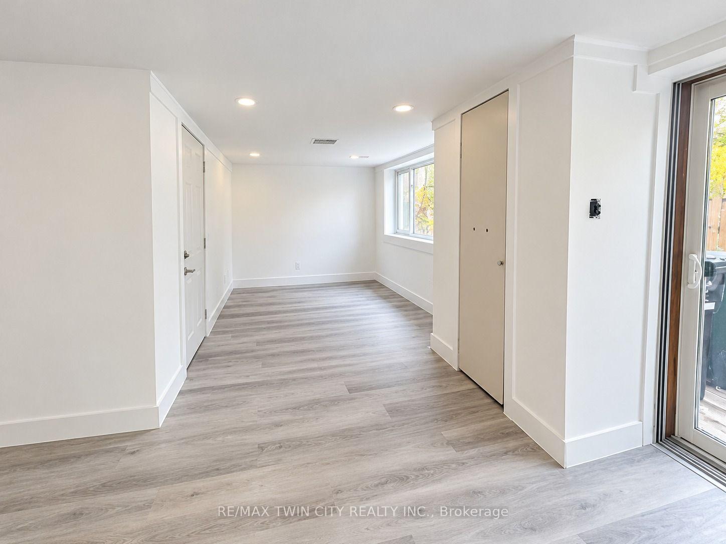 Photo 17 of Unit 100, 30 Green Valley Drive, Kitchener, Pioneer Park — HOMEH
