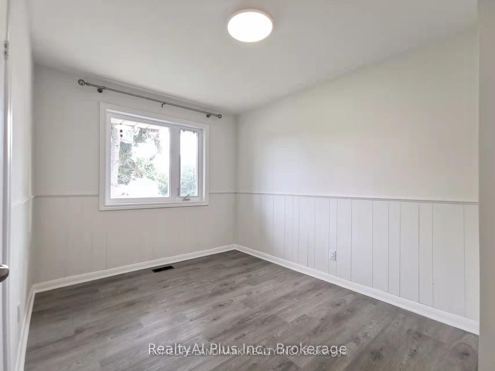Photo 10 of Unit Main, 28 Benfer Road, Richmond Hill, Crosby — HOMEH