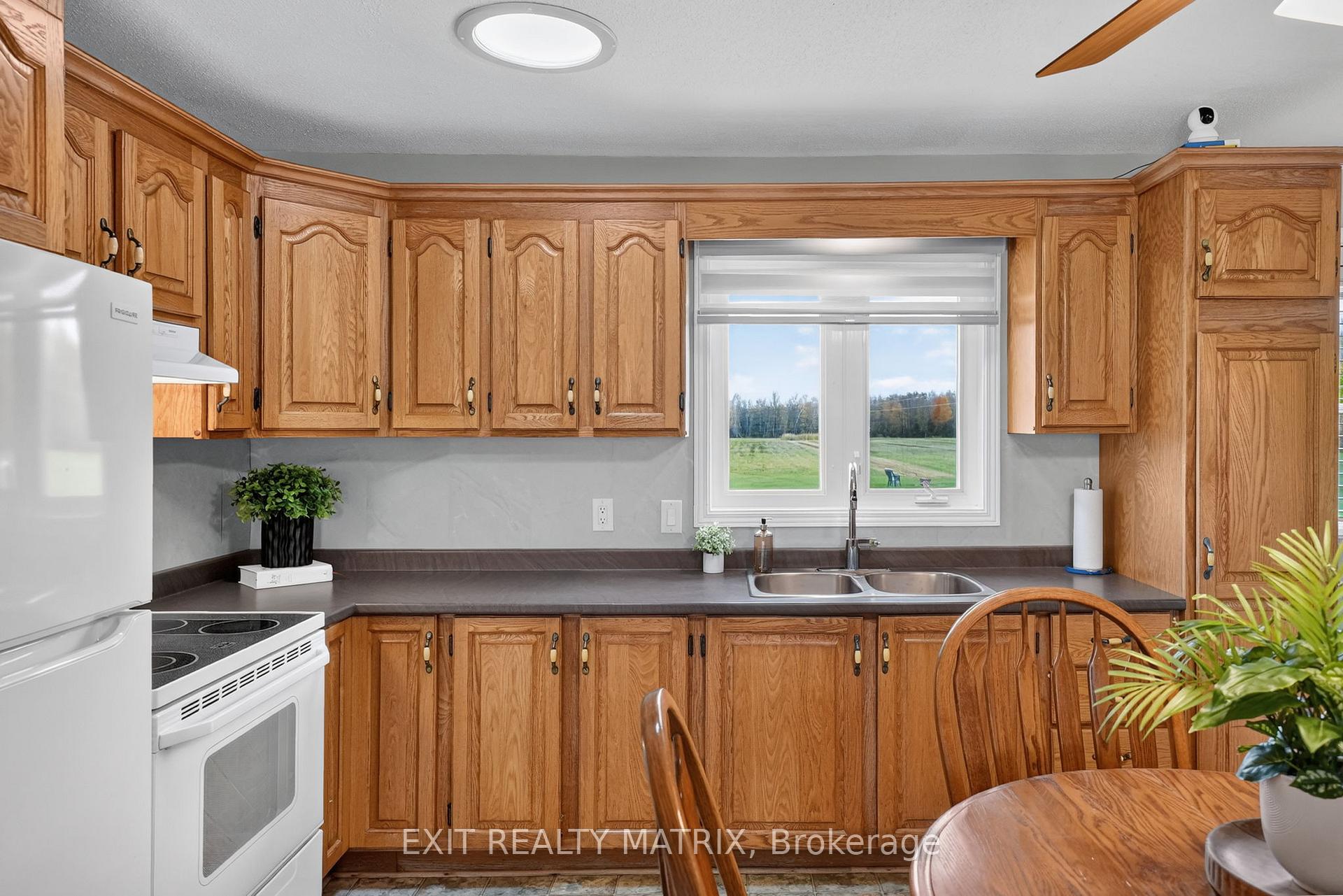 Photo 10 of 2871 Russland Road, Ottawa, Vars & Area — HOMEH