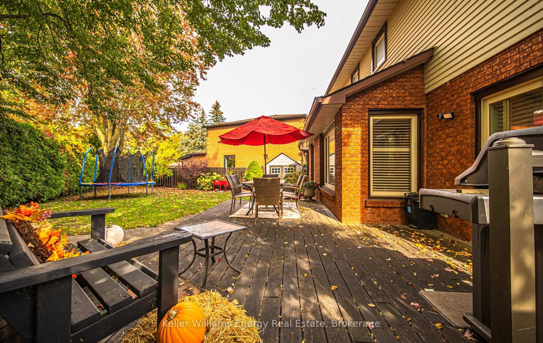 Photo 7 of 1398 Manitou Drive, Oshawa, Samac — HOMEH