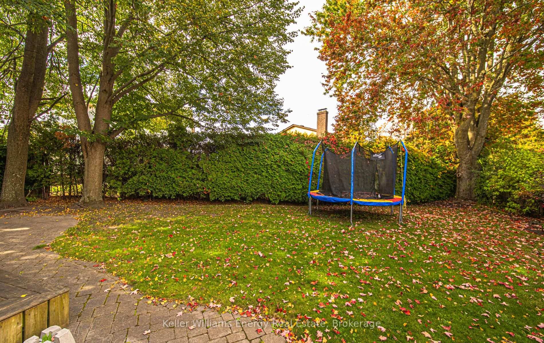 Photo 14 of 1398 Manitou Drive, Oshawa, Samac — HOMEH