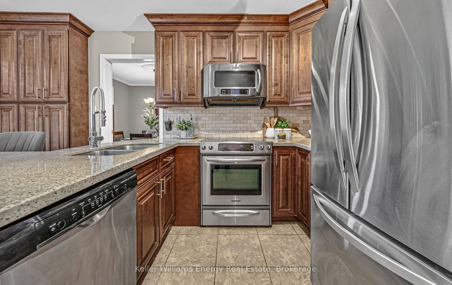 Photo 30 of 1398 Manitou Drive, Oshawa, Samac — HOMEH