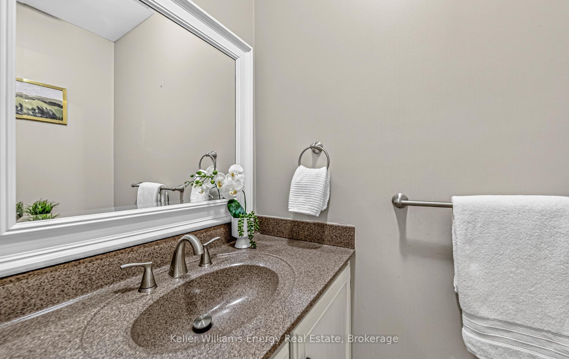 Photo 35 of 1398 Manitou Drive, Oshawa, Samac — HOMEH