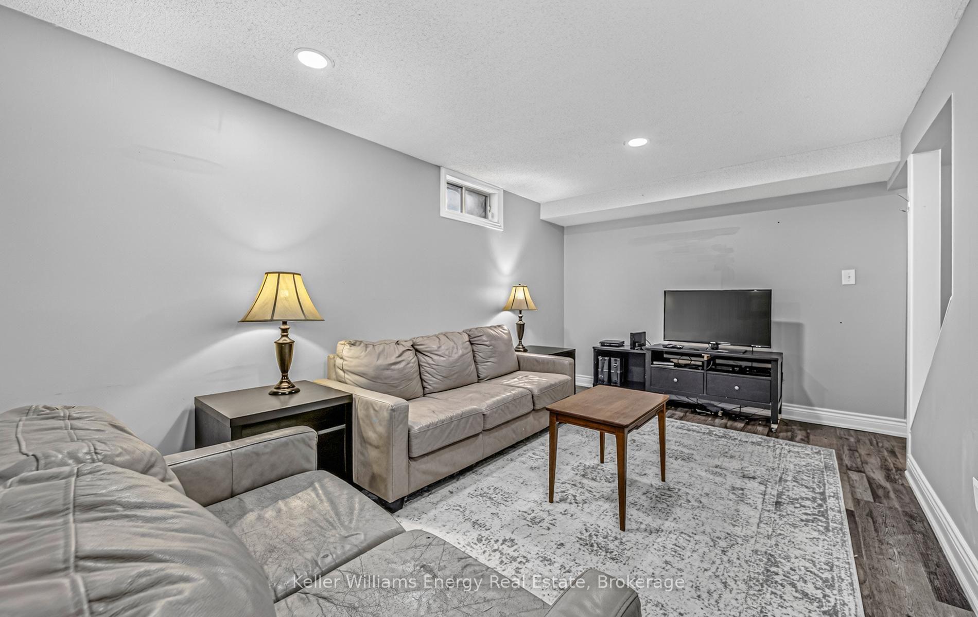 Photo 46 of 1398 Manitou Drive, Oshawa, Samac — HOMEH