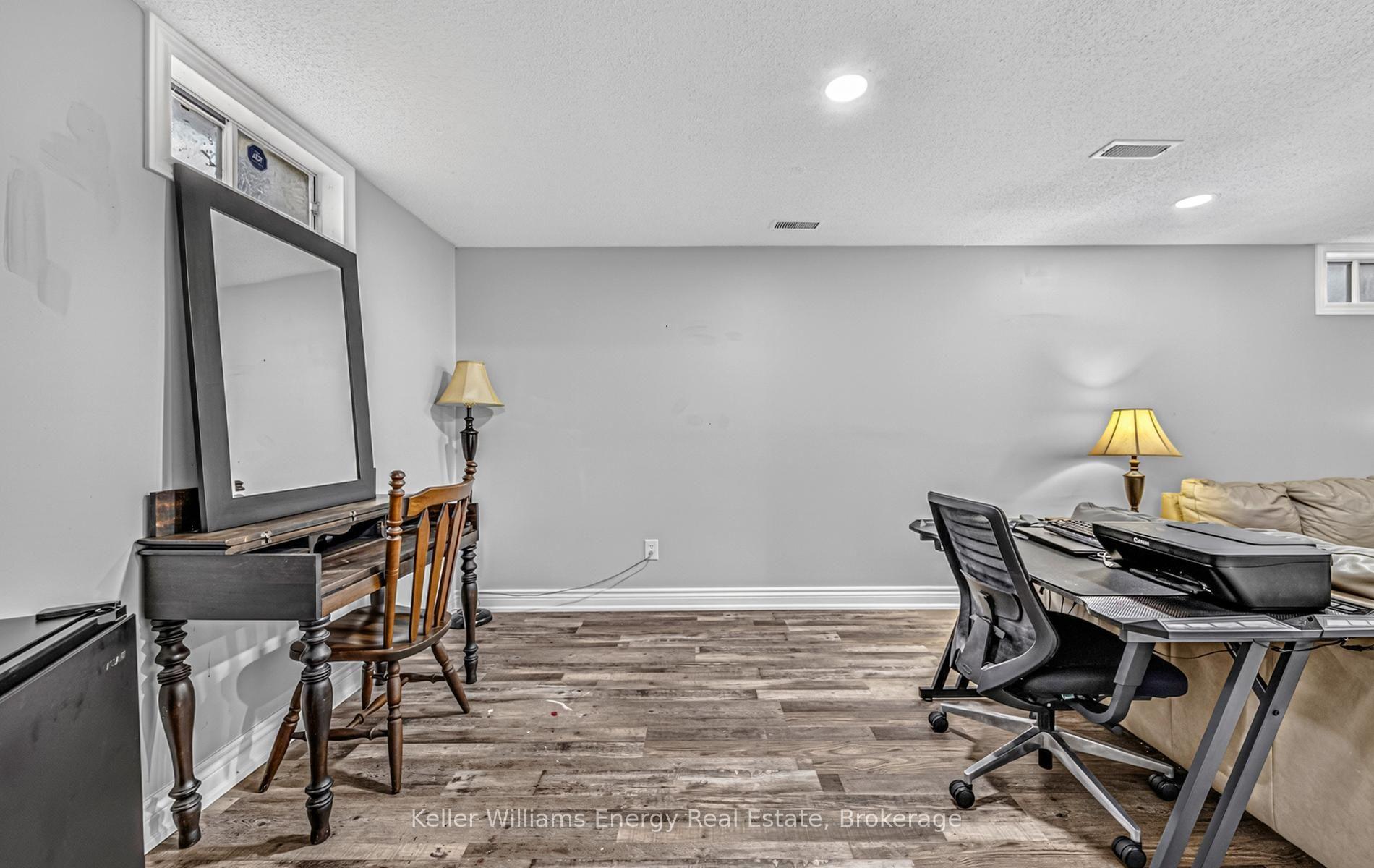 Photo 47 of 1398 Manitou Drive, Oshawa, Samac — HOMEH