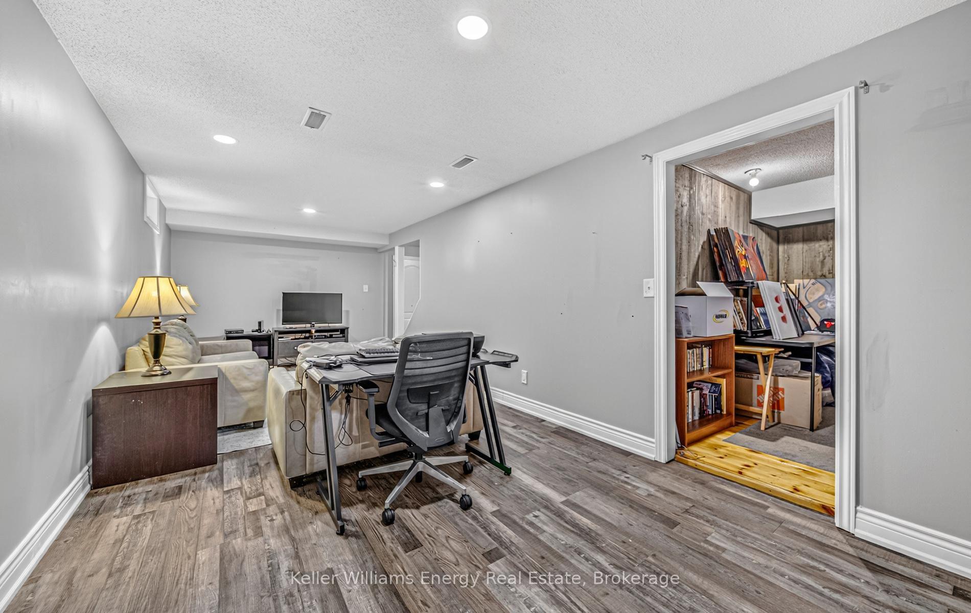Photo 48 of 1398 Manitou Drive, Oshawa, Samac — HOMEH