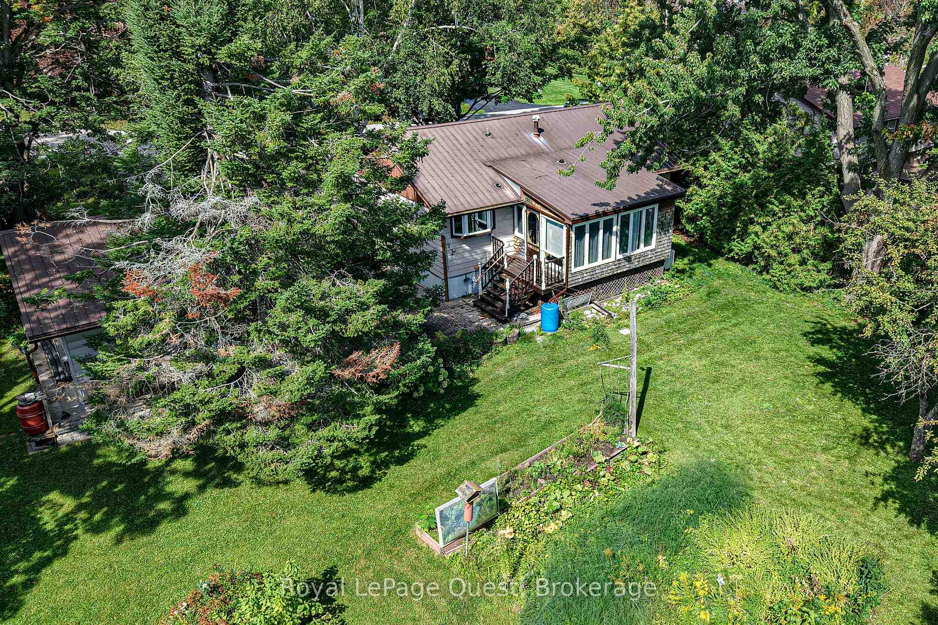 Photo 4 of 17 Hughes Road E, Orillia — HOMEH