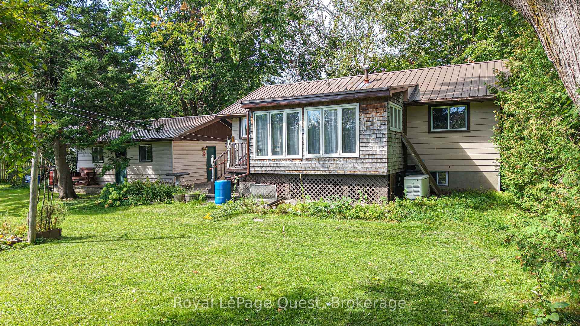 Photo 5 of 17 Hughes Road E, Orillia — HOMEH
