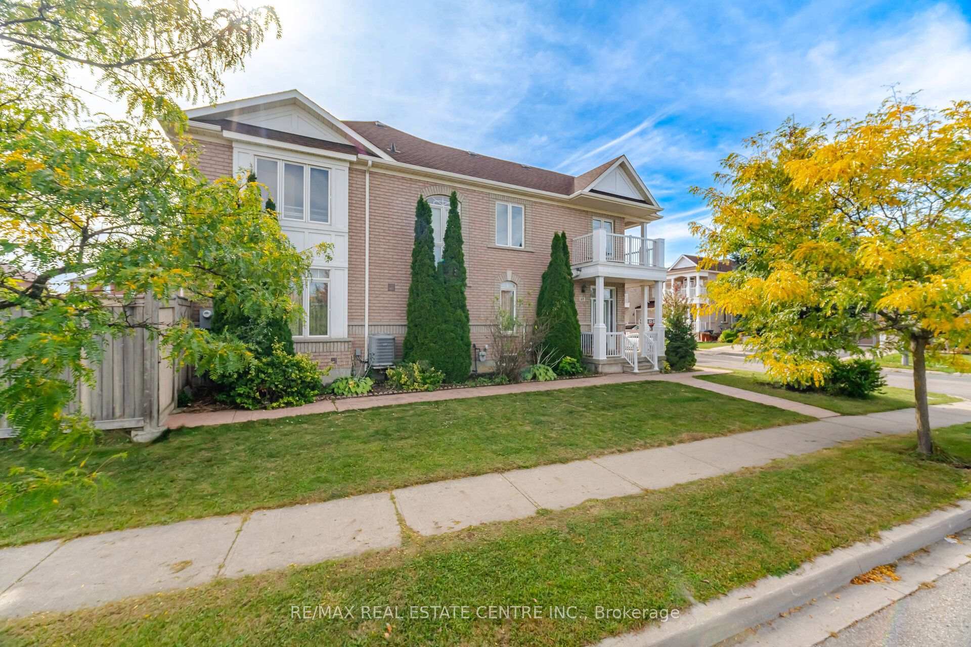 Photo 4 of 65 Connolly Crescent, Brampton, Sandringham-Wellington — HOMEH