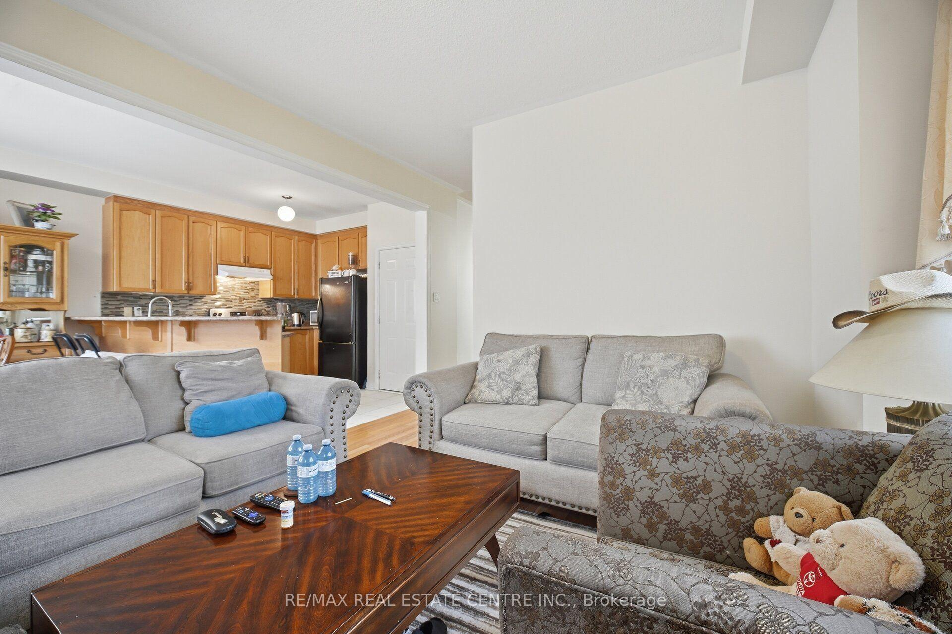 Photo 20 of 65 Connolly Crescent, Brampton, Sandringham-Wellington — HOMEH
