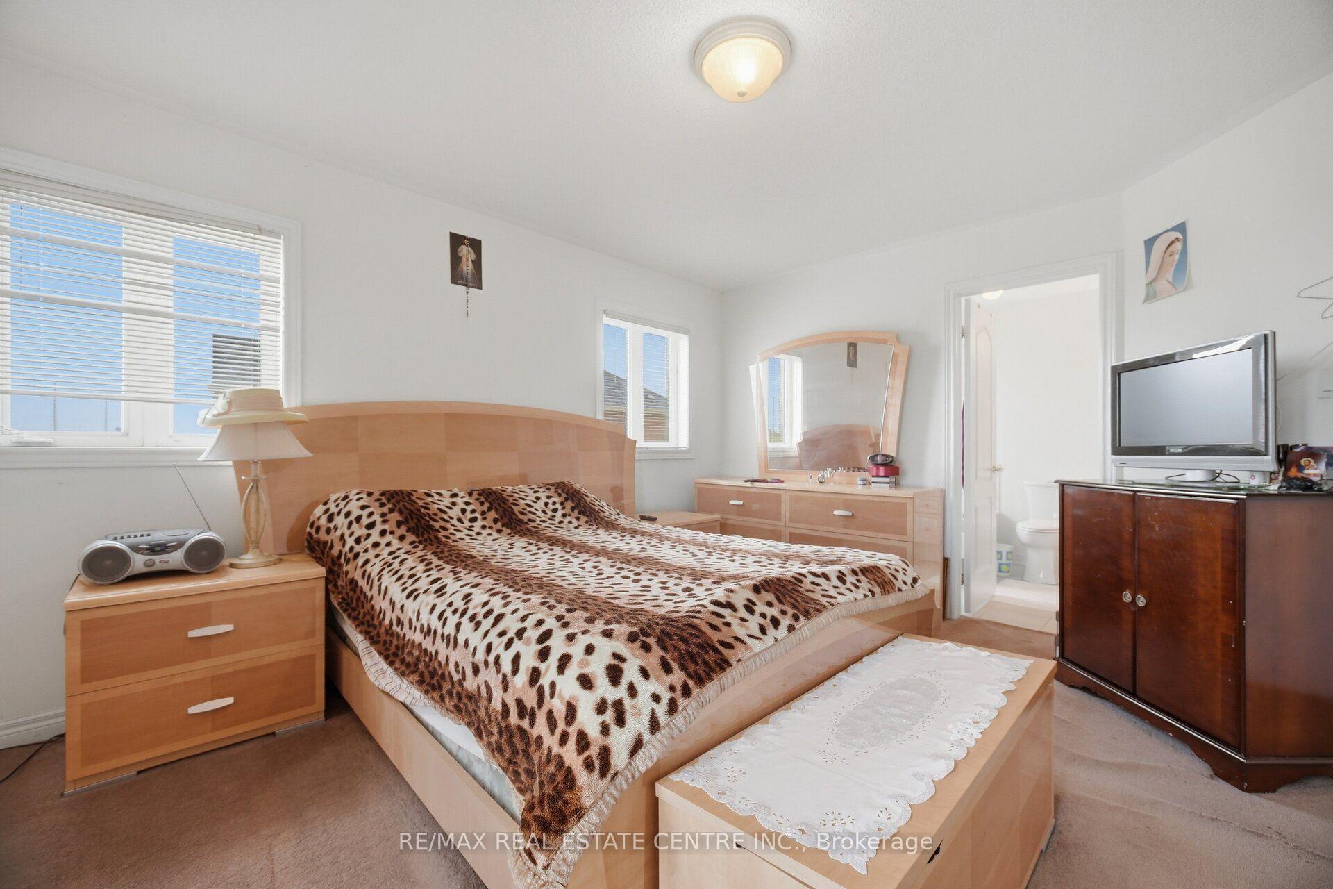 Photo 26 of 65 Connolly Crescent, Brampton, Sandringham-Wellington — HOMEH
