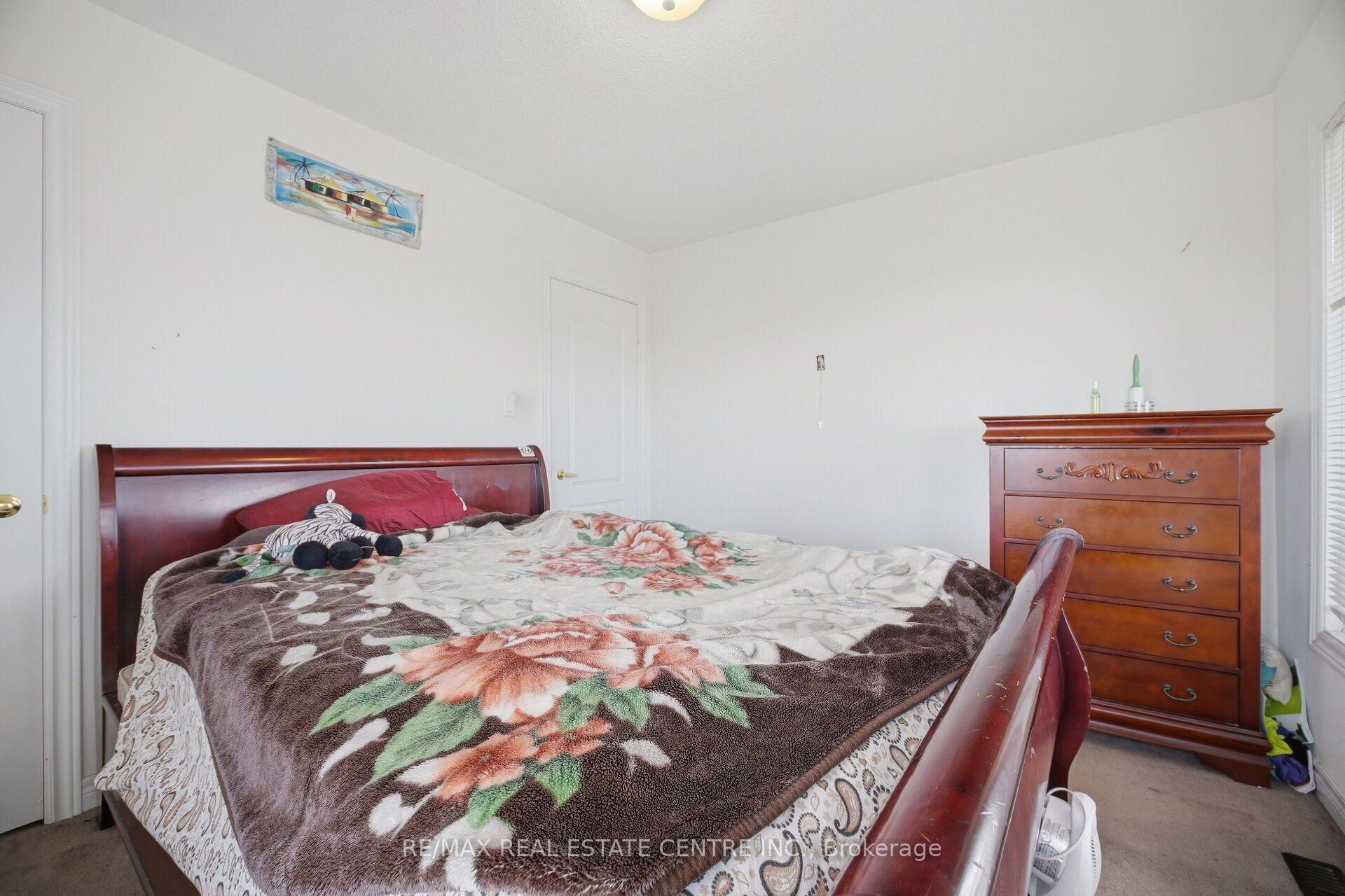 Photo 30 of 65 Connolly Crescent, Brampton, Sandringham-Wellington — HOMEH