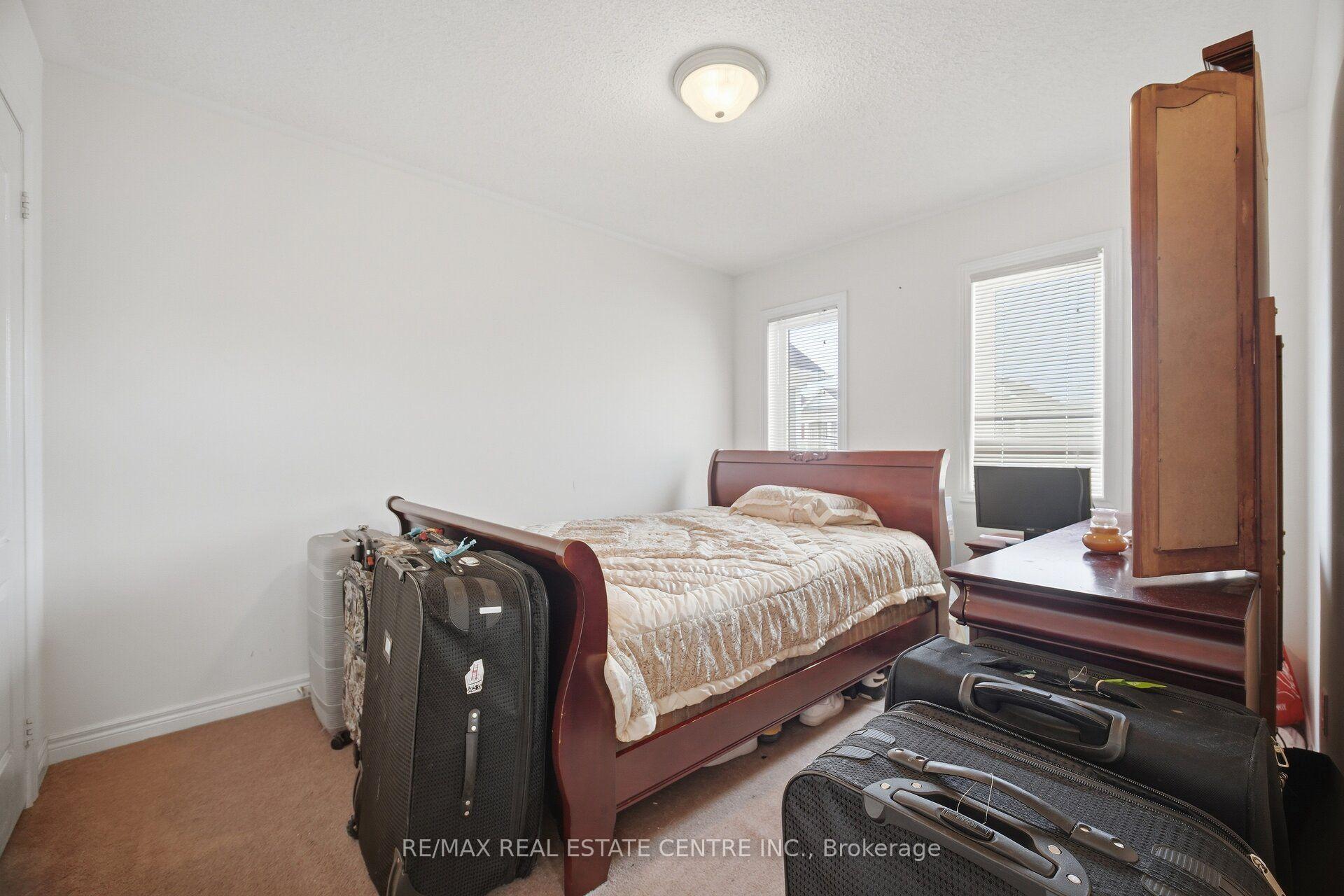 Photo 33 of 65 Connolly Crescent, Brampton, Sandringham-Wellington — HOMEH