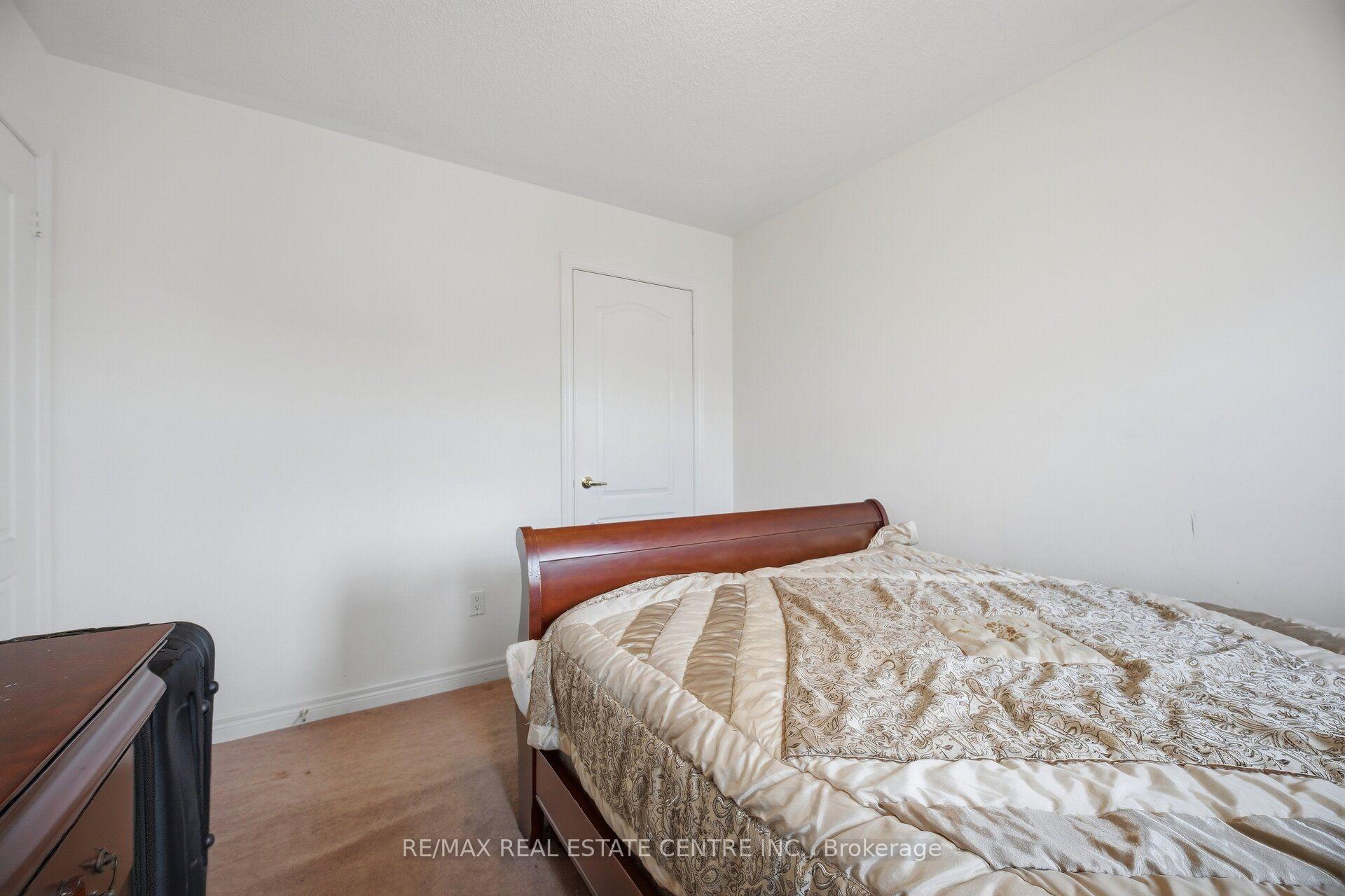 Photo 34 of 65 Connolly Crescent, Brampton, Sandringham-Wellington — HOMEH