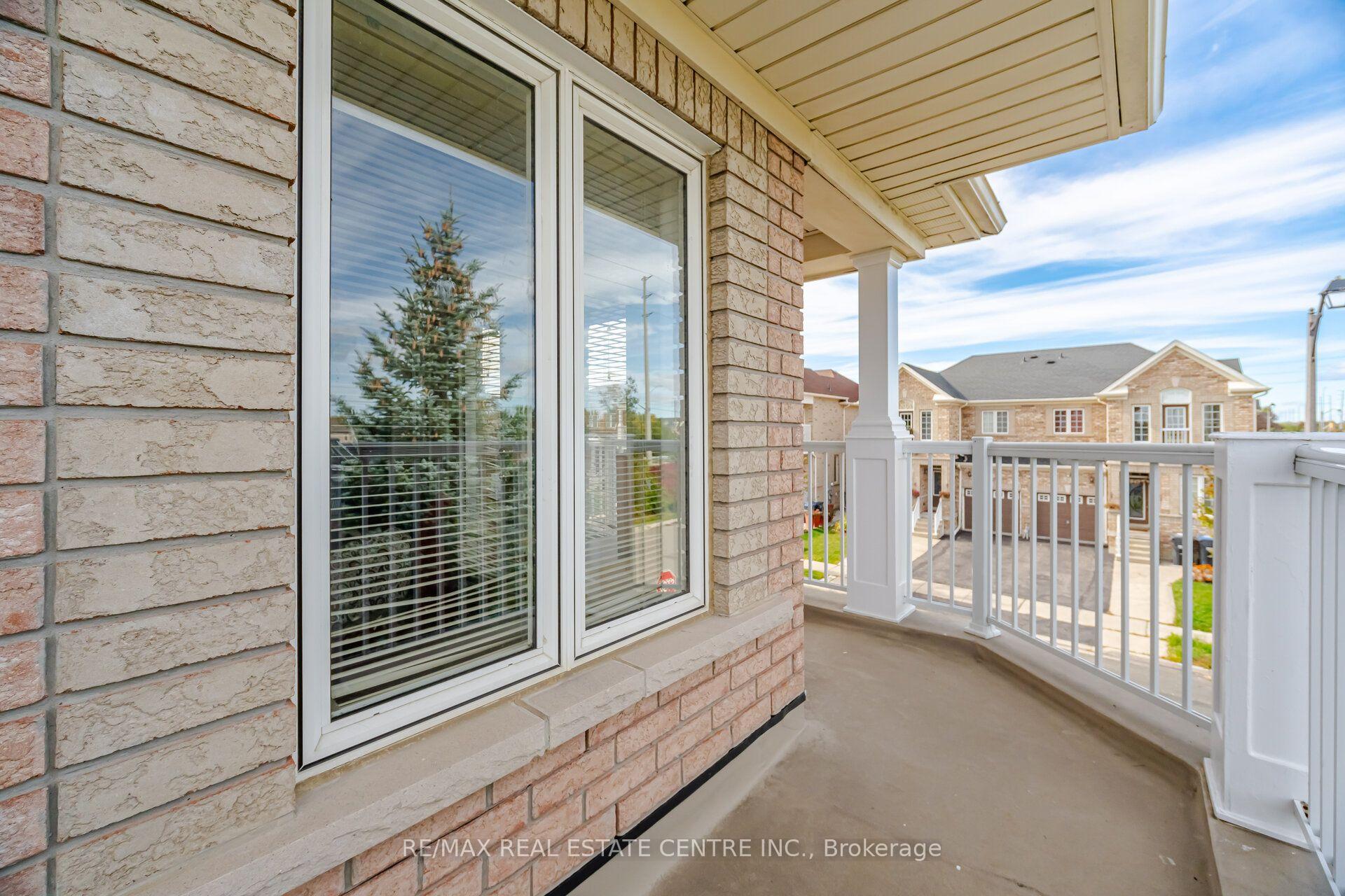Photo 37 of 65 Connolly Crescent, Brampton, Sandringham-Wellington — HOMEH