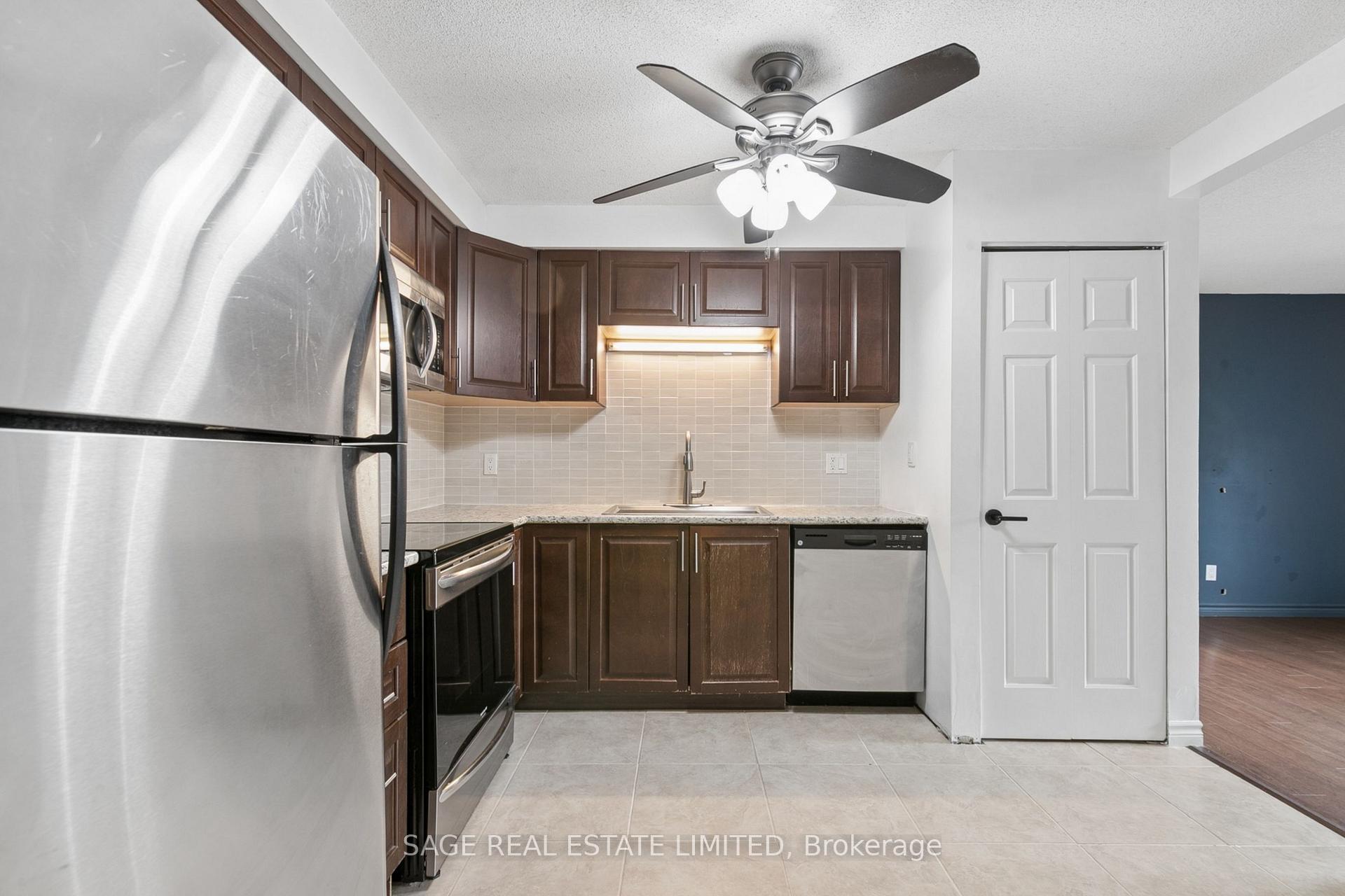 Photo 5 of Unit 10, 327 Northlake Drive, Waterloo, North Lakeshore — HOMEH
