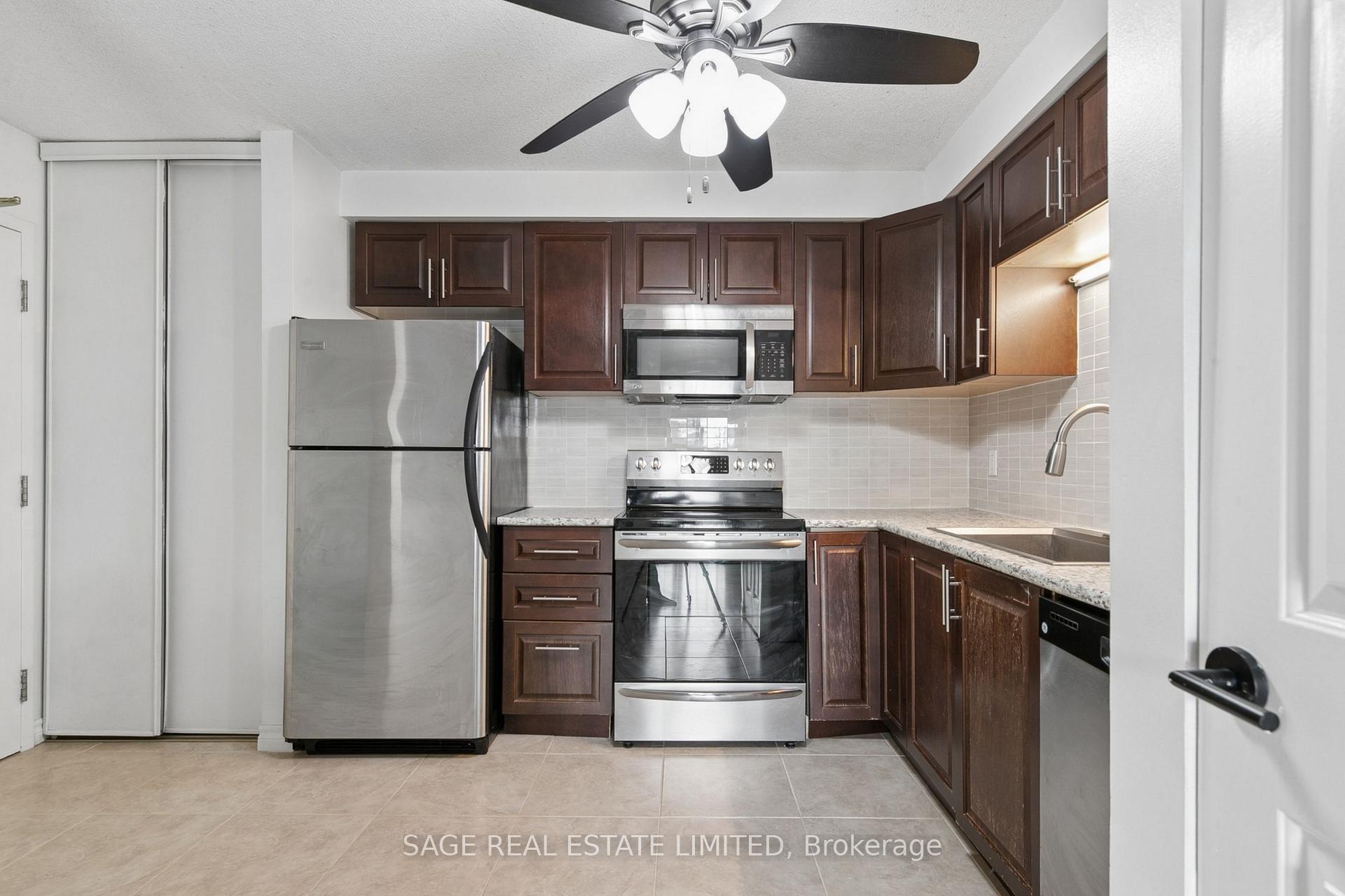 Photo 7 of Unit 10, 327 Northlake Drive, Waterloo, North Lakeshore — HOMEH