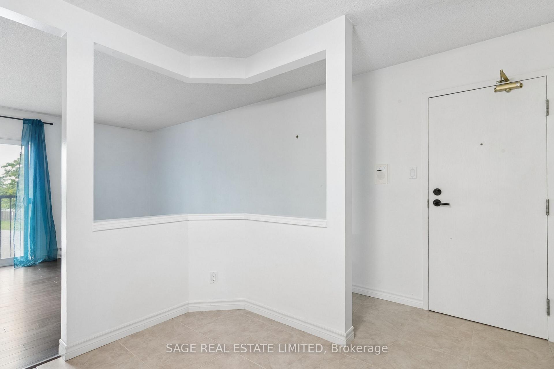 Photo 8 of Unit 10, 327 Northlake Drive, Waterloo, North Lakeshore — HOMEH