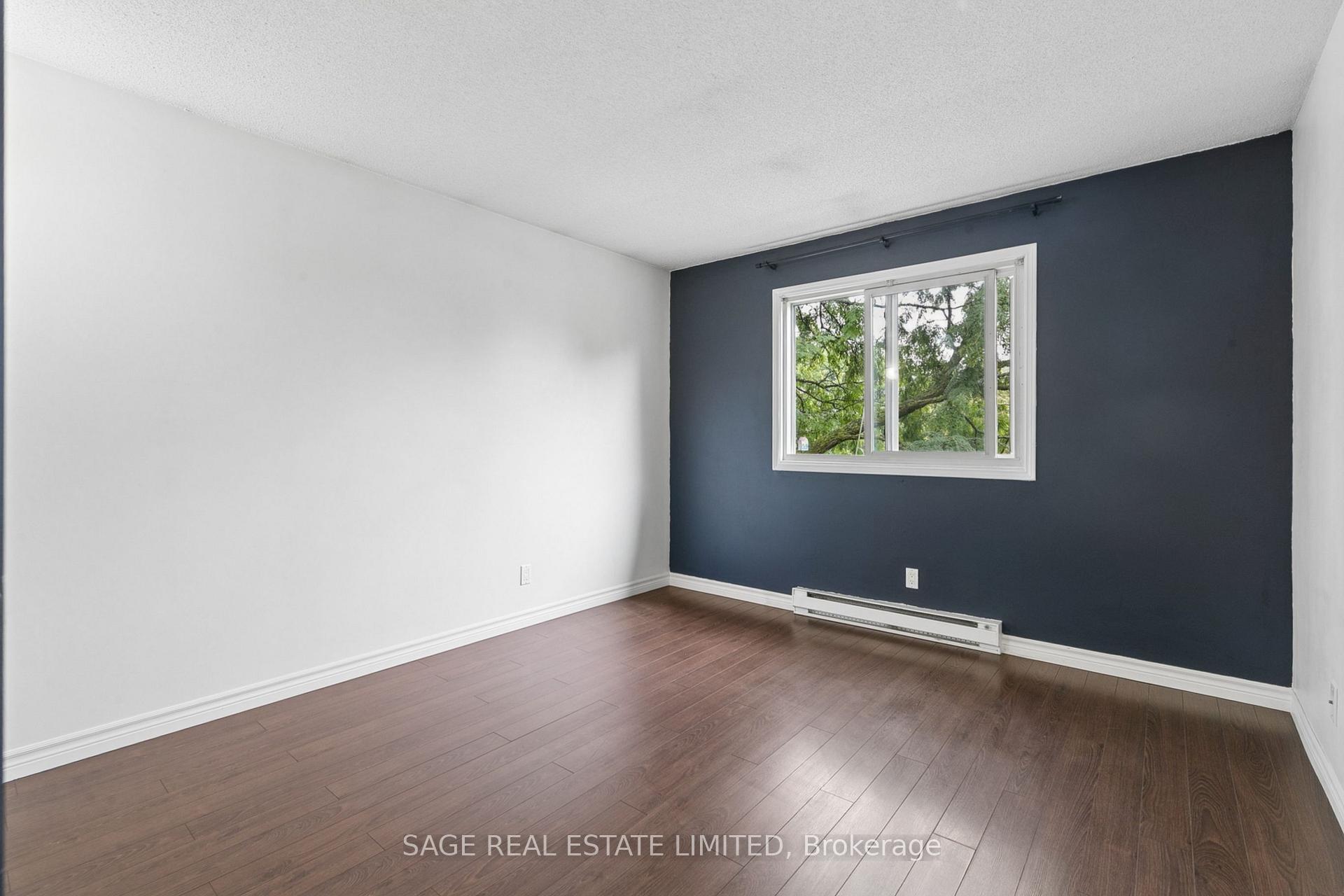 Photo 11 of Unit 10, 327 Northlake Drive, Waterloo, North Lakeshore — HOMEH