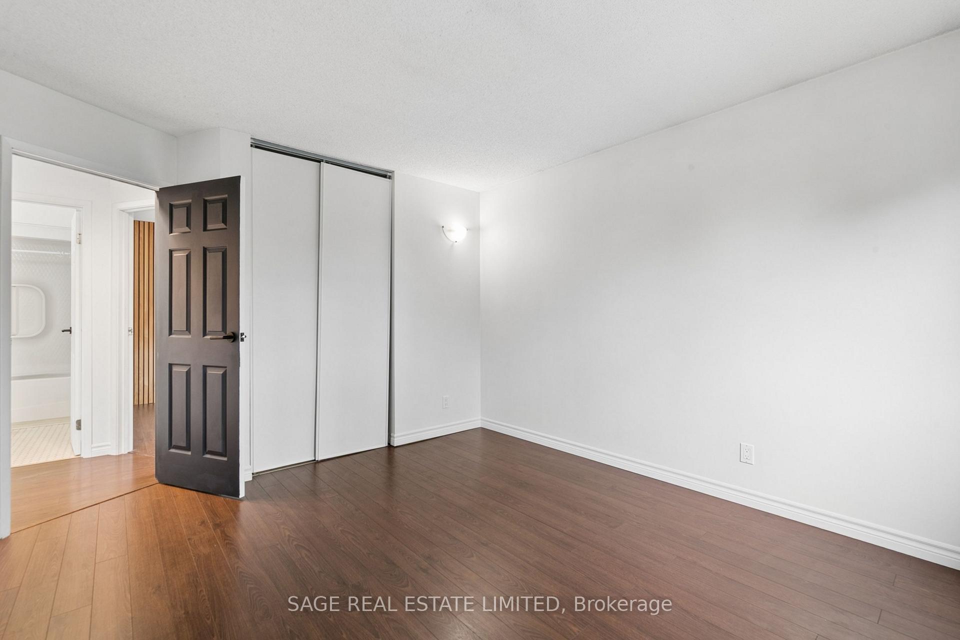 Photo 12 of Unit 10, 327 Northlake Drive, Waterloo, North Lakeshore — HOMEH