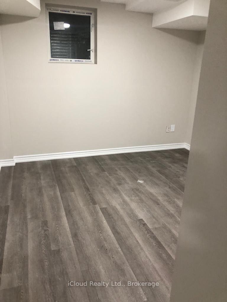 Photo 7 of 5473 Red Brush Drive, Mississauga, Hurontario — HOMEH