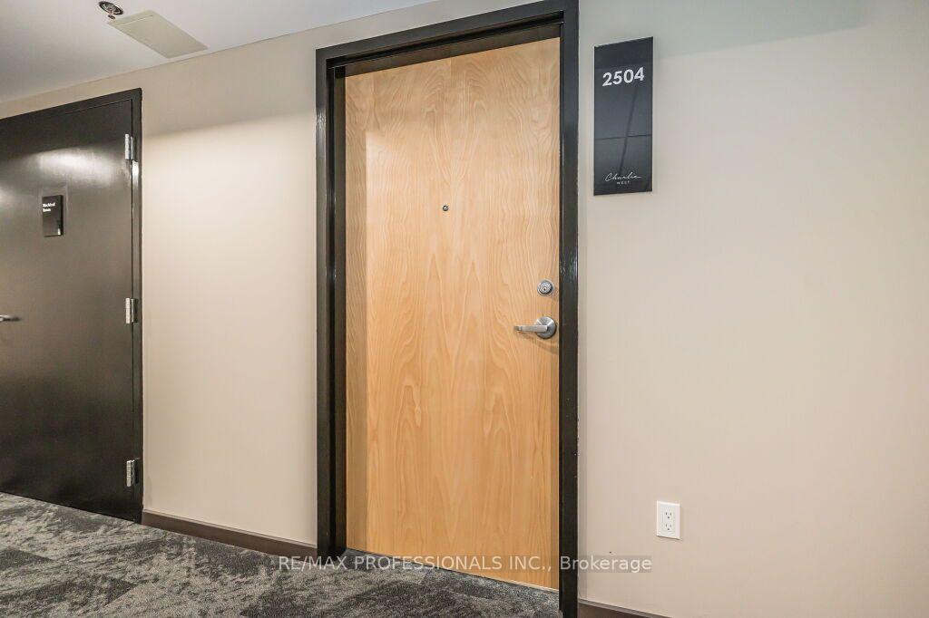 Photo 3 of Unit 2504, 60 Charles Street W, Kitchener, City Commercial Core — HOMEH