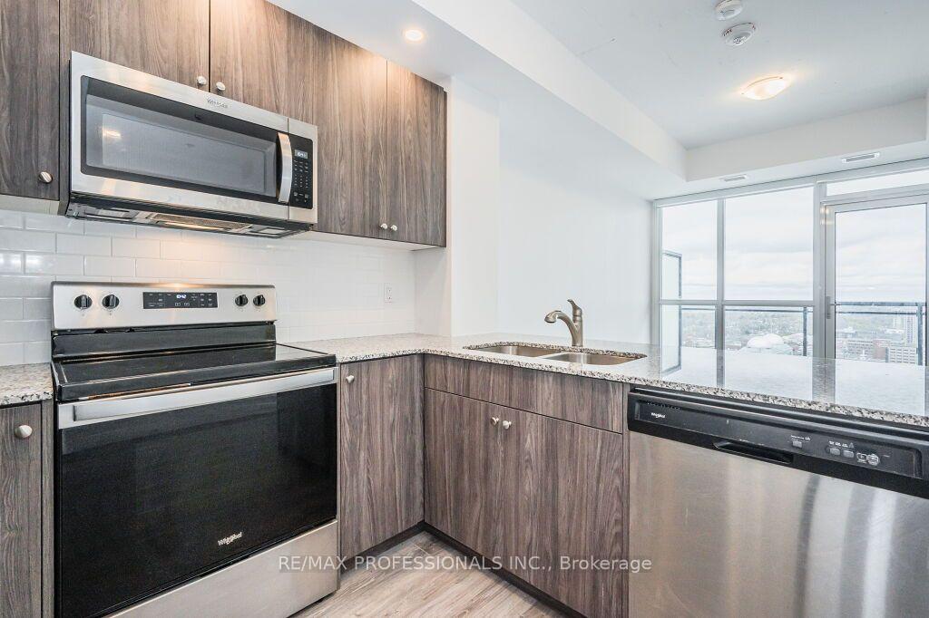Photo 6 of Unit 2504, 60 Charles Street W, Kitchener, City Commercial Core — HOMEH