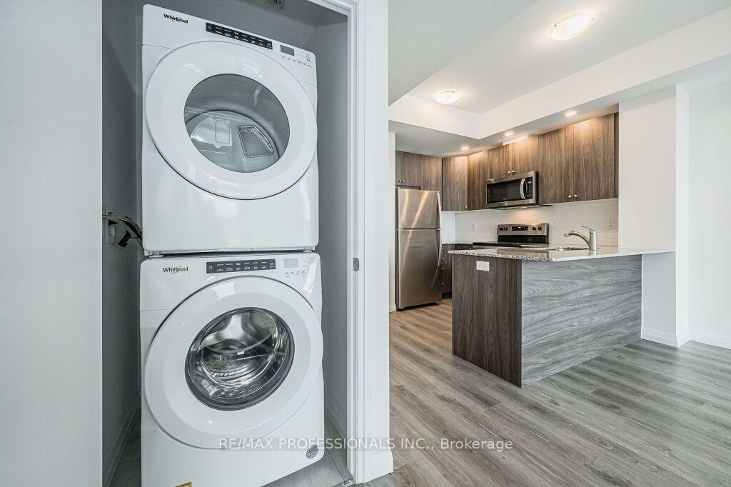Photo 12 of Unit 2504, 60 Charles Street W, Kitchener, City Commercial Core — HOMEH