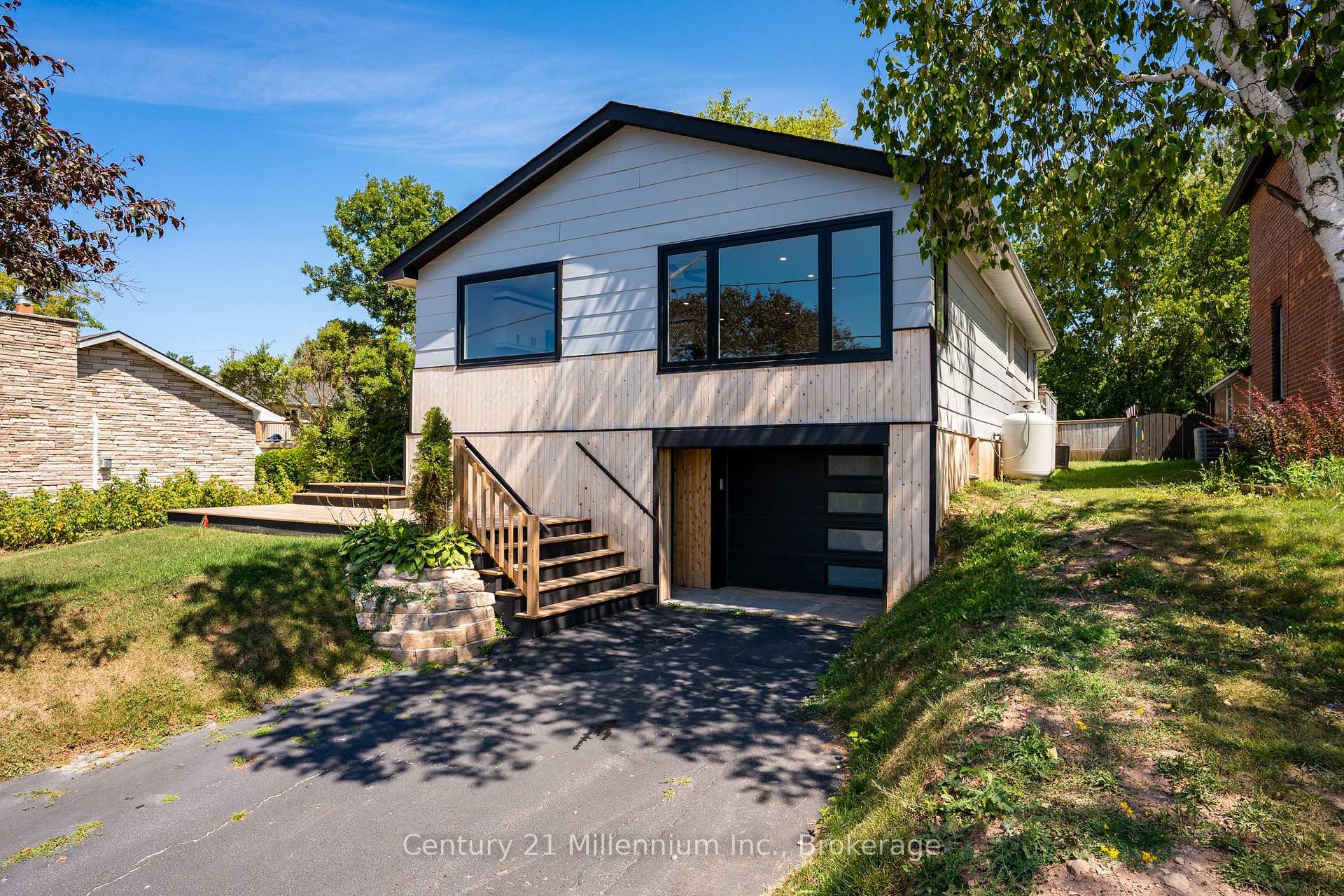 Photo 1 of 873 9th Avenue E, Owen Sound — HOMEH