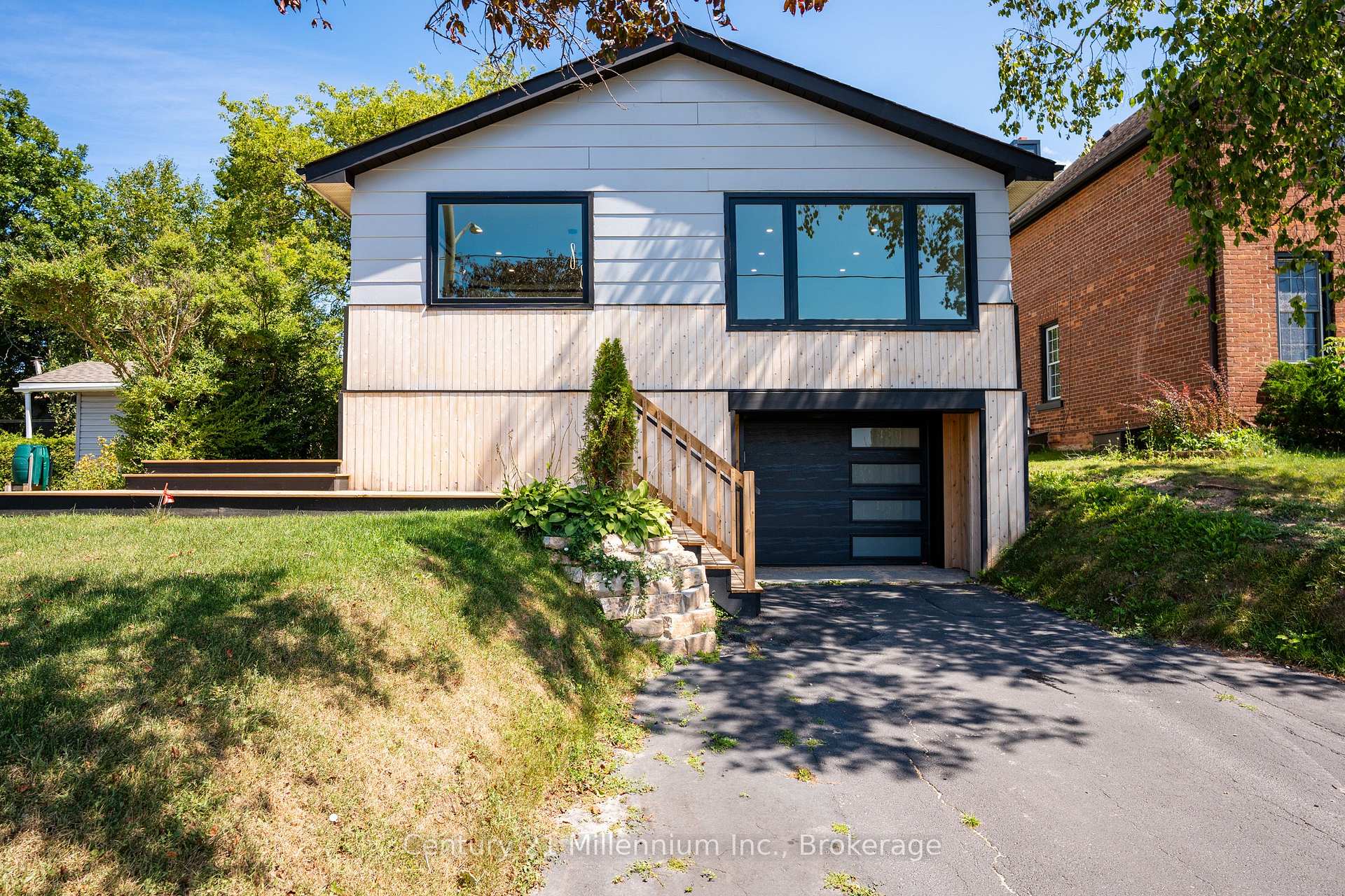 Photo 2 of 873 9th Avenue E, Owen Sound — HOMEH
