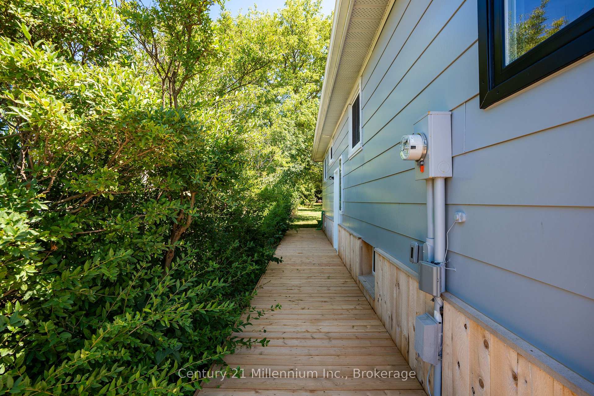 Photo 4 of 873 9th Avenue E, Owen Sound — HOMEH