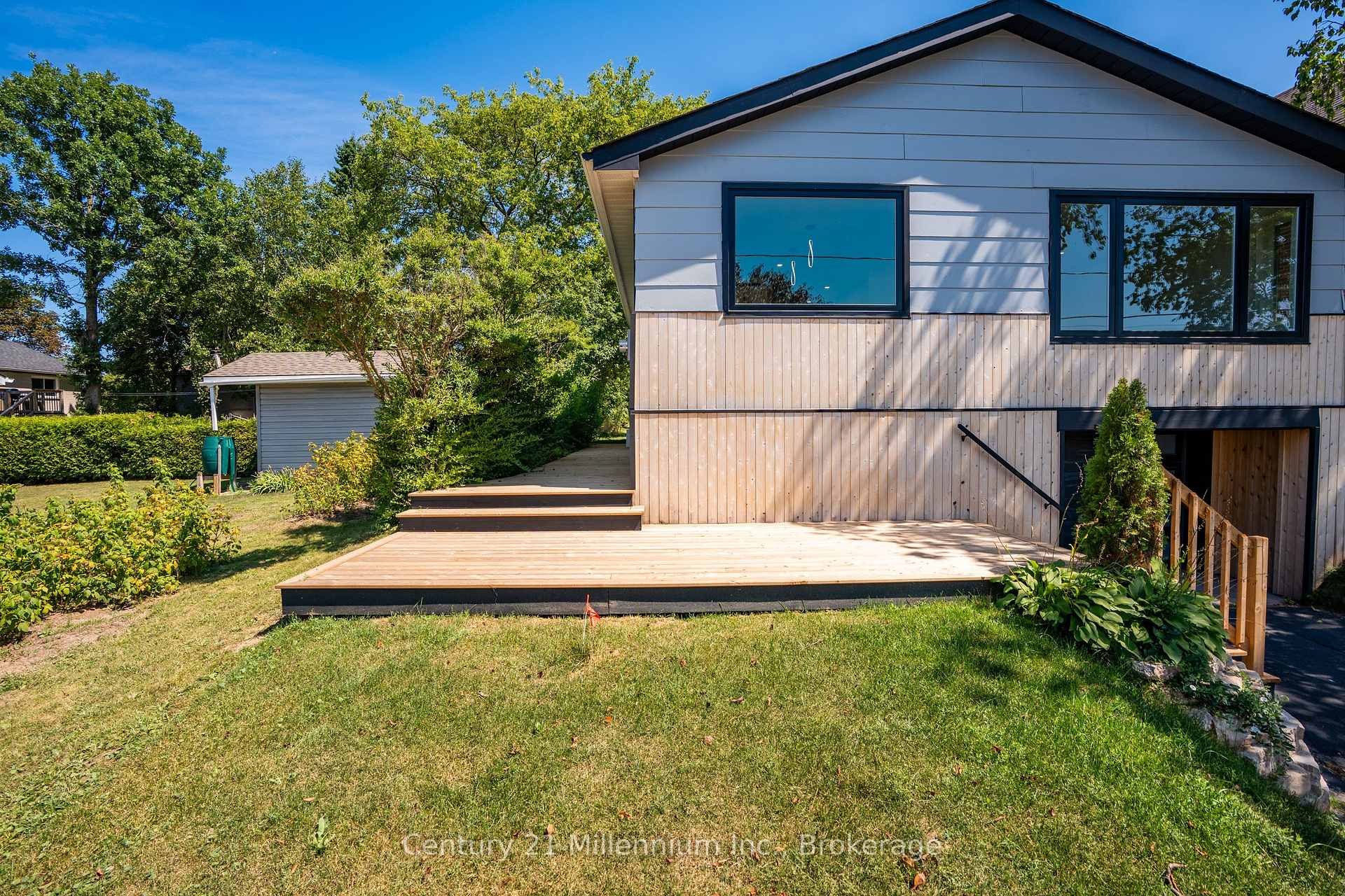 Photo 5 of 873 9th Avenue E, Owen Sound — HOMEH