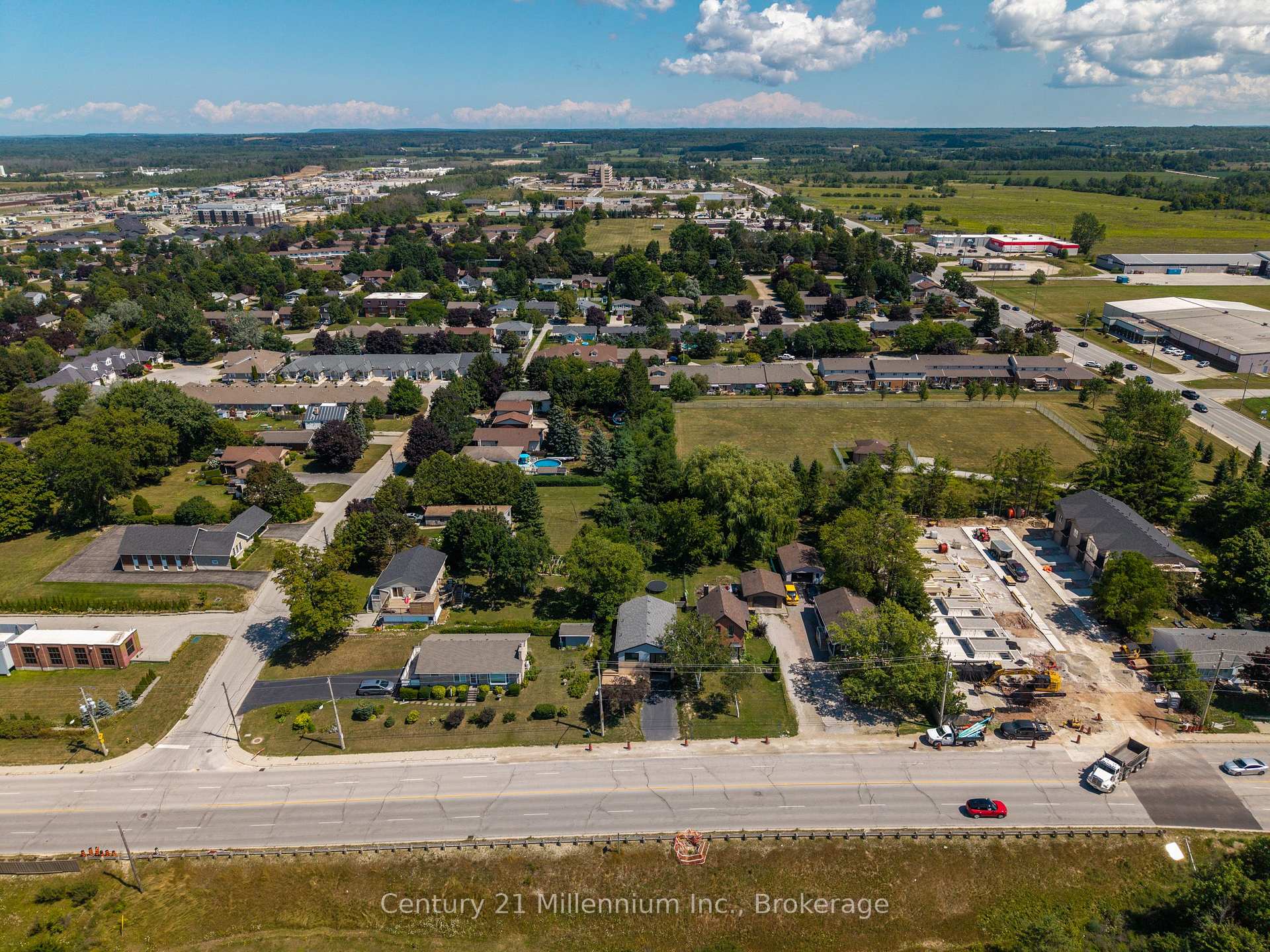 Photo 8 of 873 9th Avenue E, Owen Sound — HOMEH