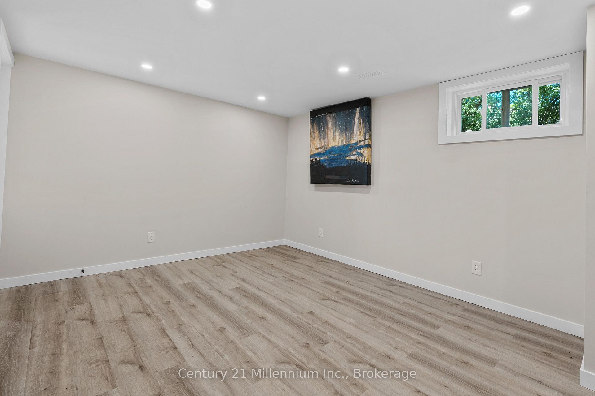 Photo 14 of 873 9th Avenue E, Owen Sound — HOMEH