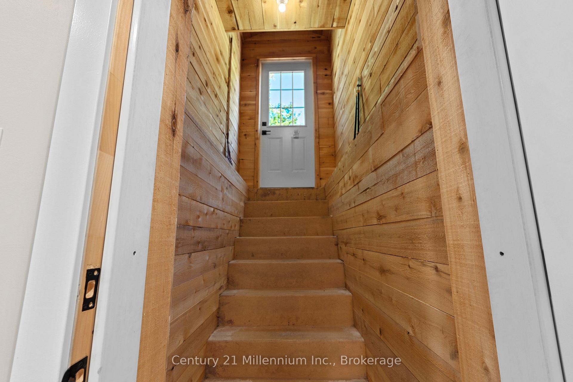 Photo 23 of 873 9th Avenue E, Owen Sound — HOMEH