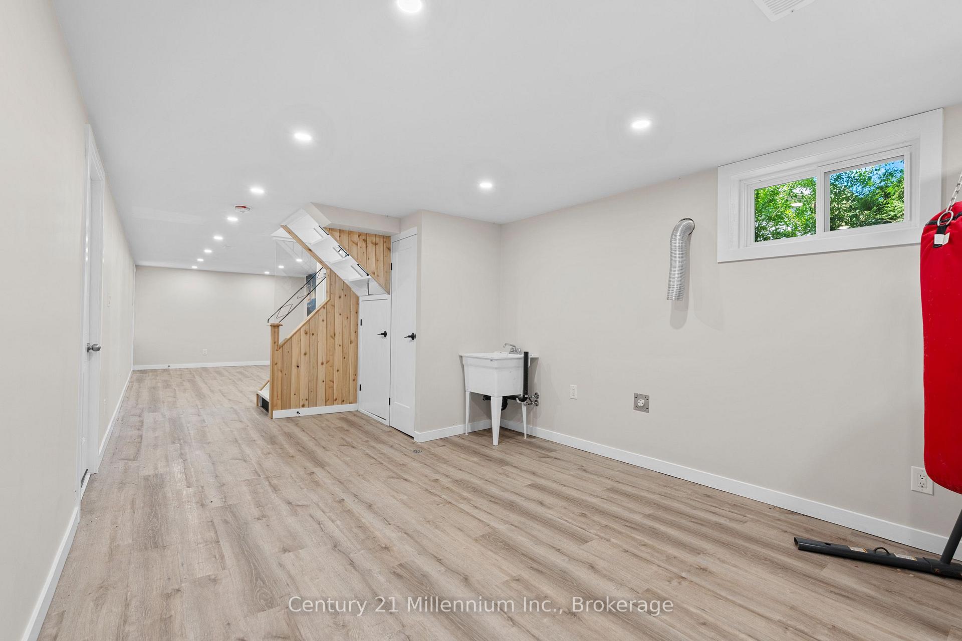 Photo 24 of 873 9th Avenue E, Owen Sound — HOMEH