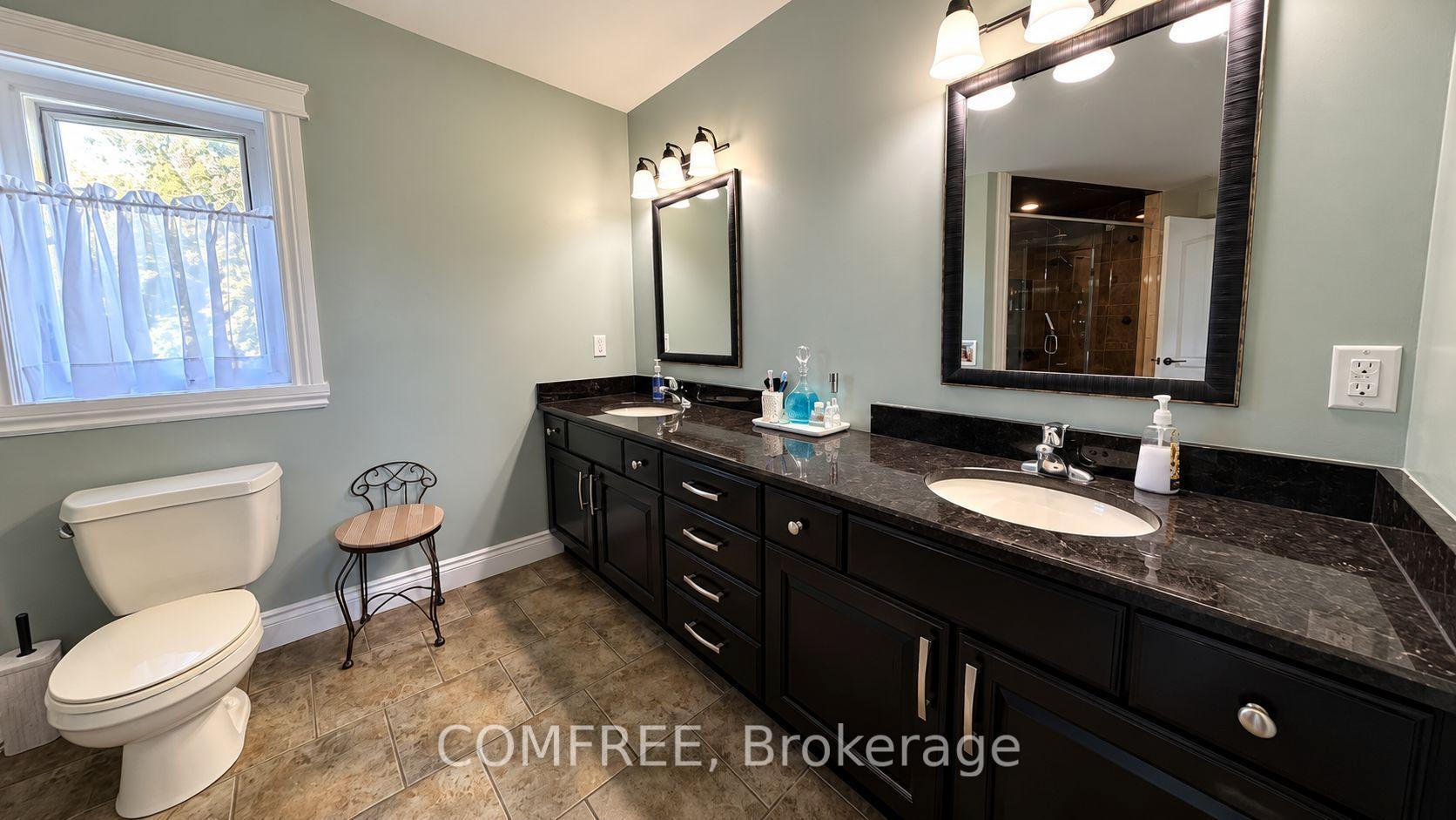 Photo 34 of 8 Marshwoods Boulevard, Kingsville — HOMEH