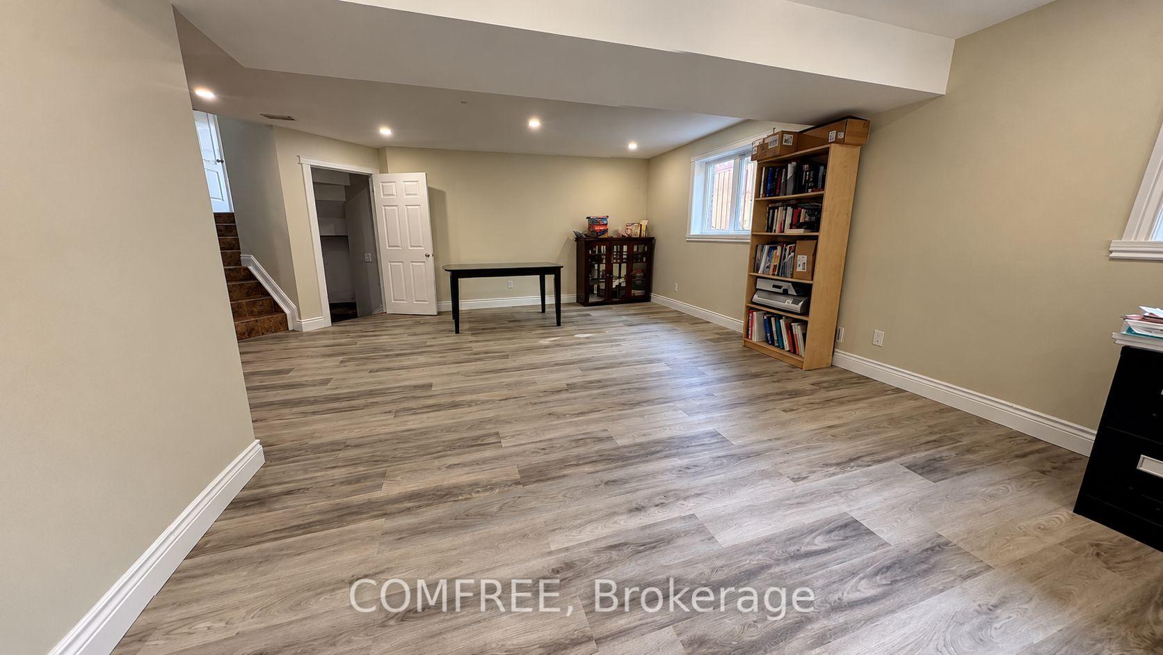 Photo 54 of 8 Marshwoods Boulevard, Kingsville — HOMEH