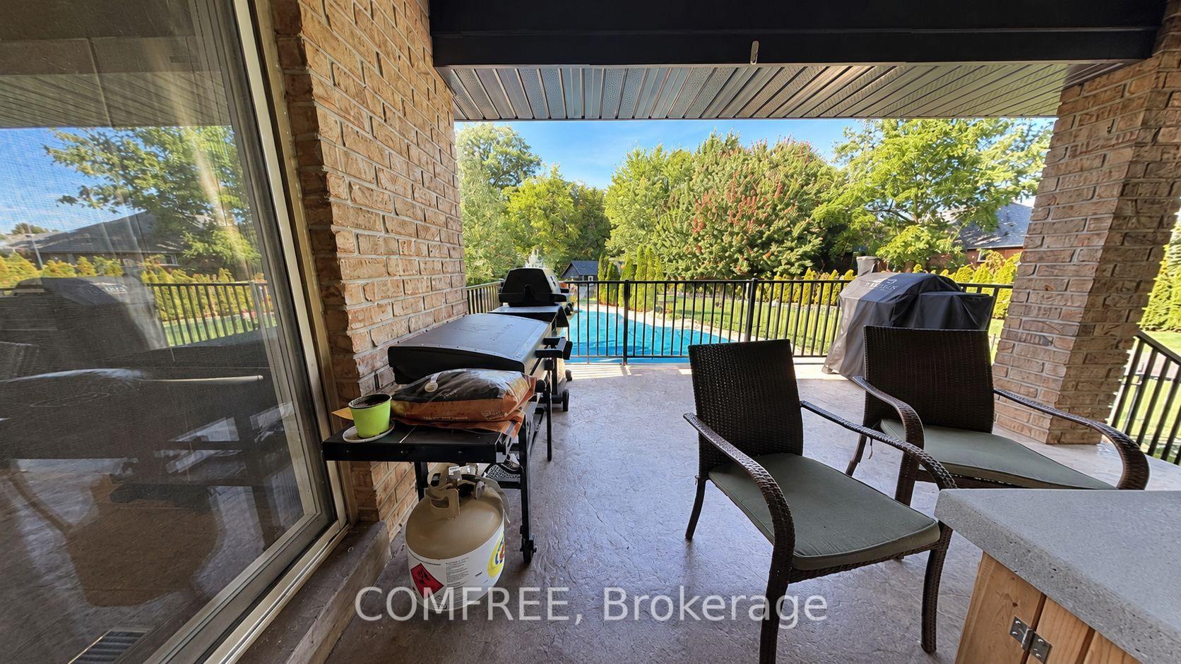 Photo 70 of 8 Marshwoods Boulevard, Kingsville — HOMEH