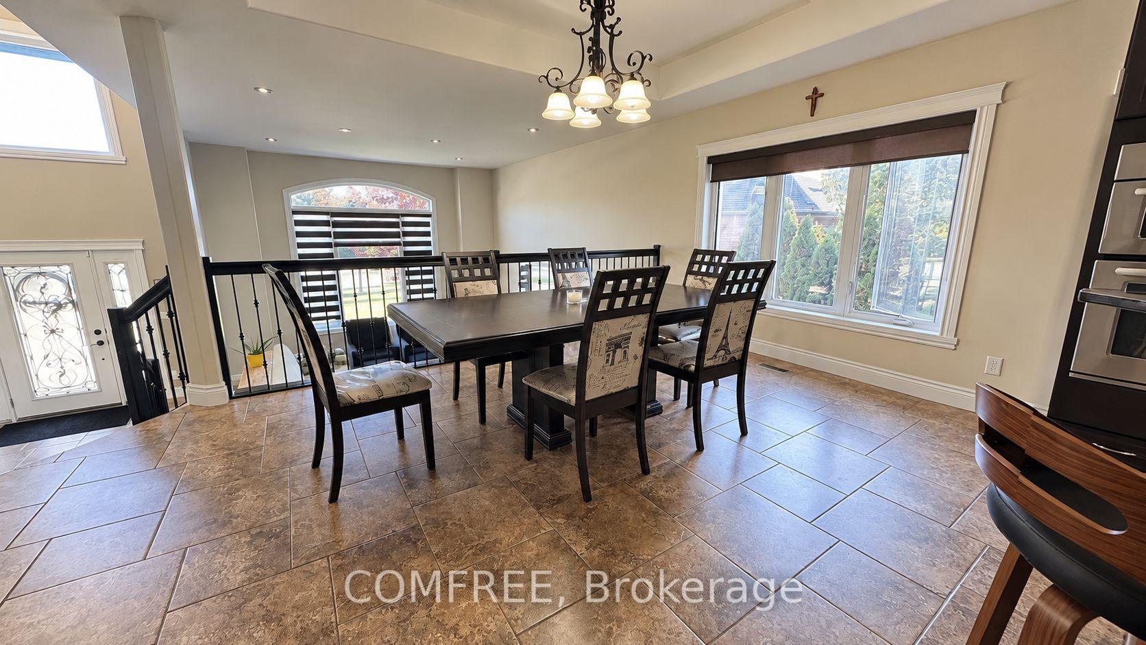 Photo 13 of 8 Marshwoods Boulevard, Kingsville — HOMEH
